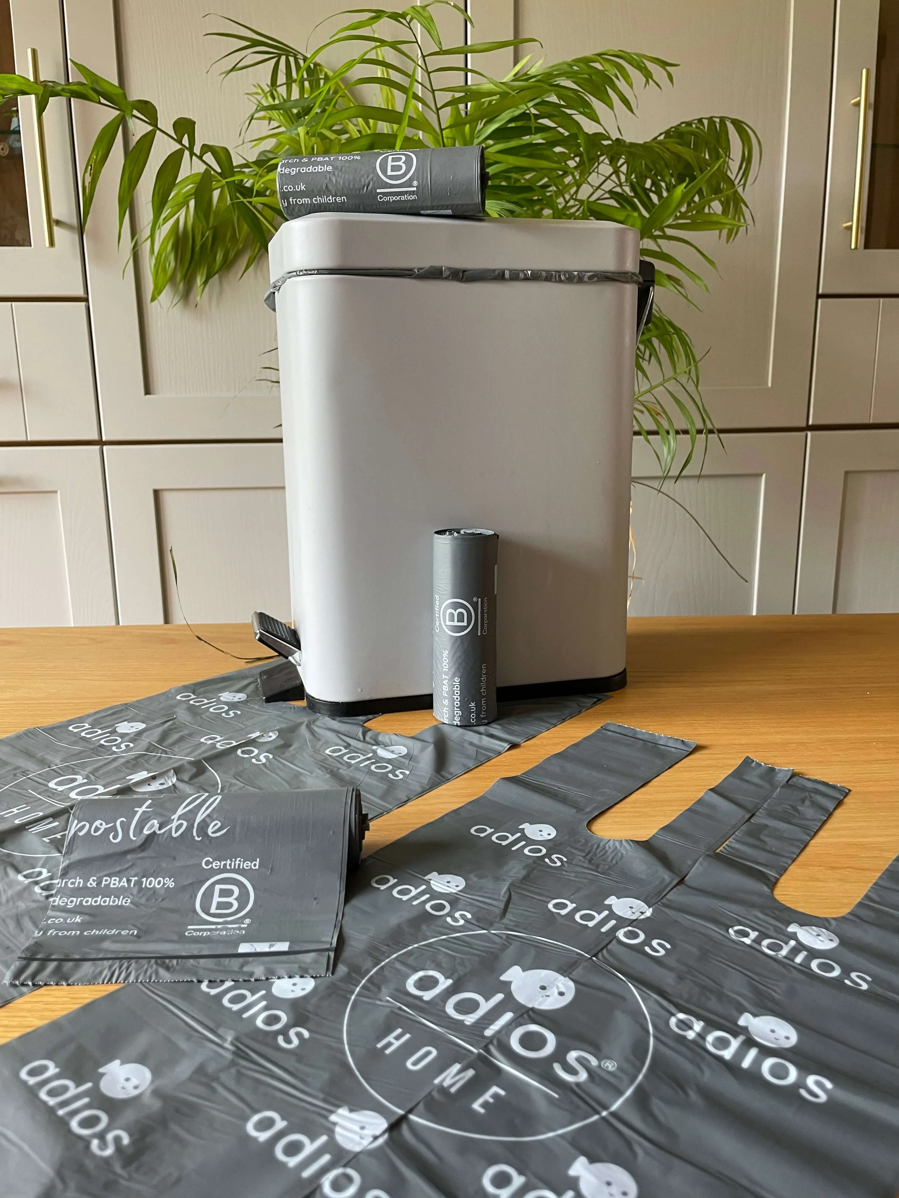 🛍️ Compostable Bin Liners with Handles – 30L 🌿