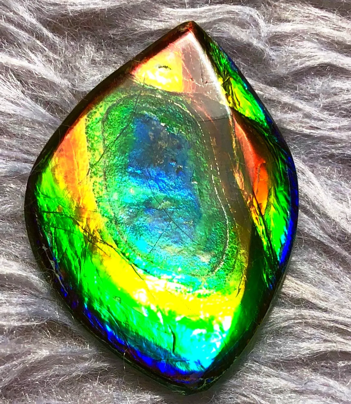 35  x 26 mm  Natural  Free Form . FFN 332 Ammolite  ナチュラル　ルース　アンモライト フリーフォーム
