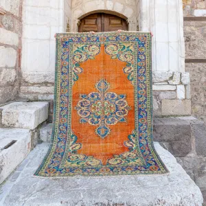 3558 Handwoven Vintage Rug 6'2x9'3