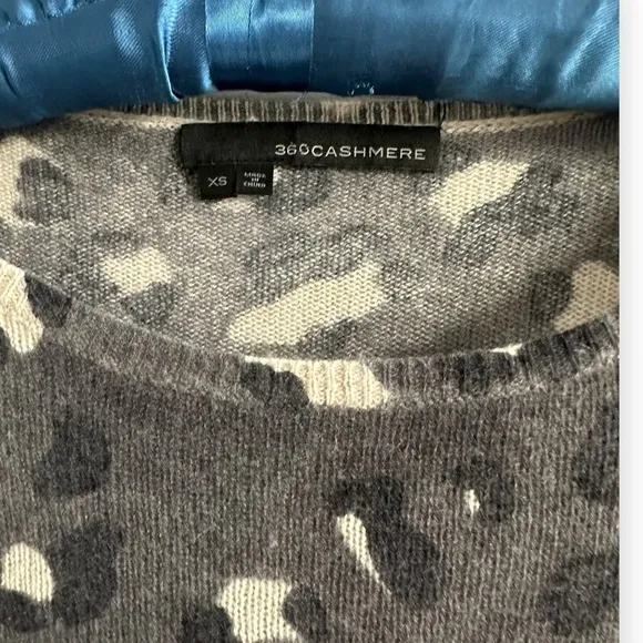 360 CASHMERE Tavi Leopard pattern lightweight 2ply Cashmere Sweater top grey XS