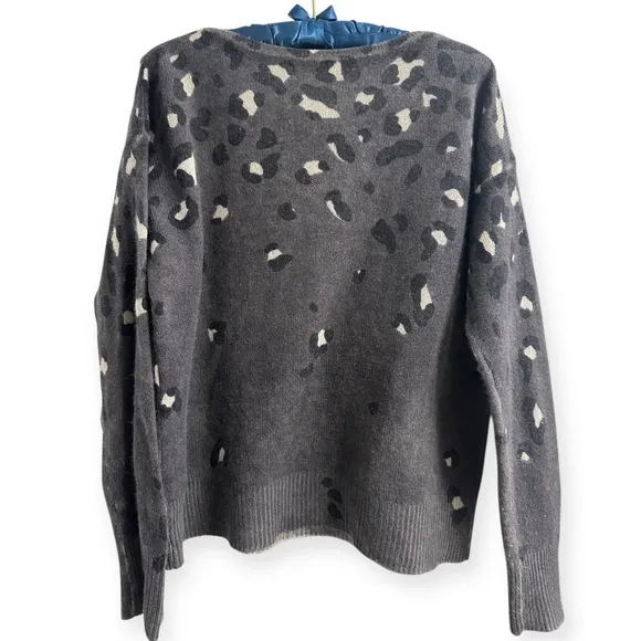 360 CASHMERE Tavi Leopard pattern lightweight 2ply Cashmere Sweater top grey XS