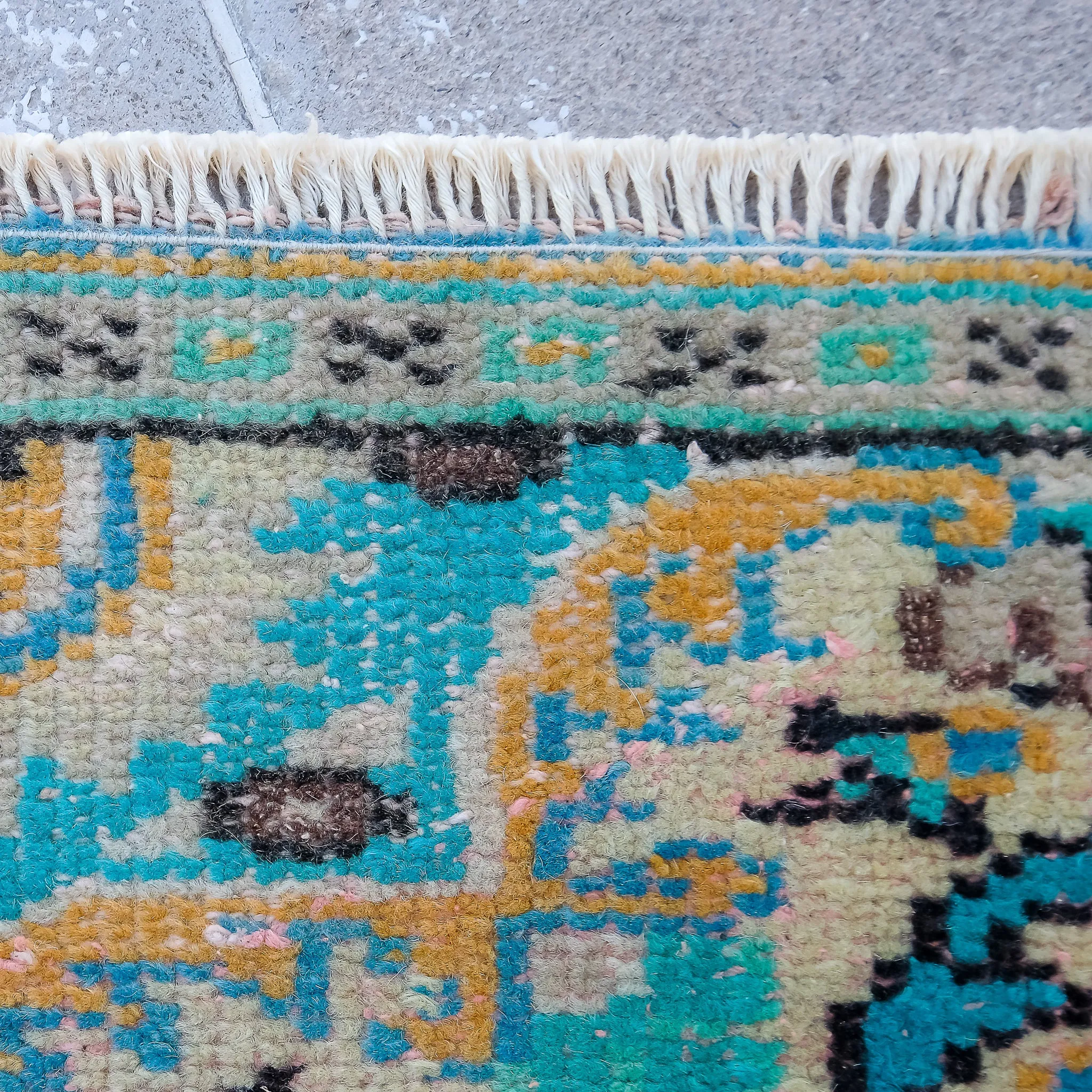 3926 Handwoven Vintage Rug 4'4x6'11