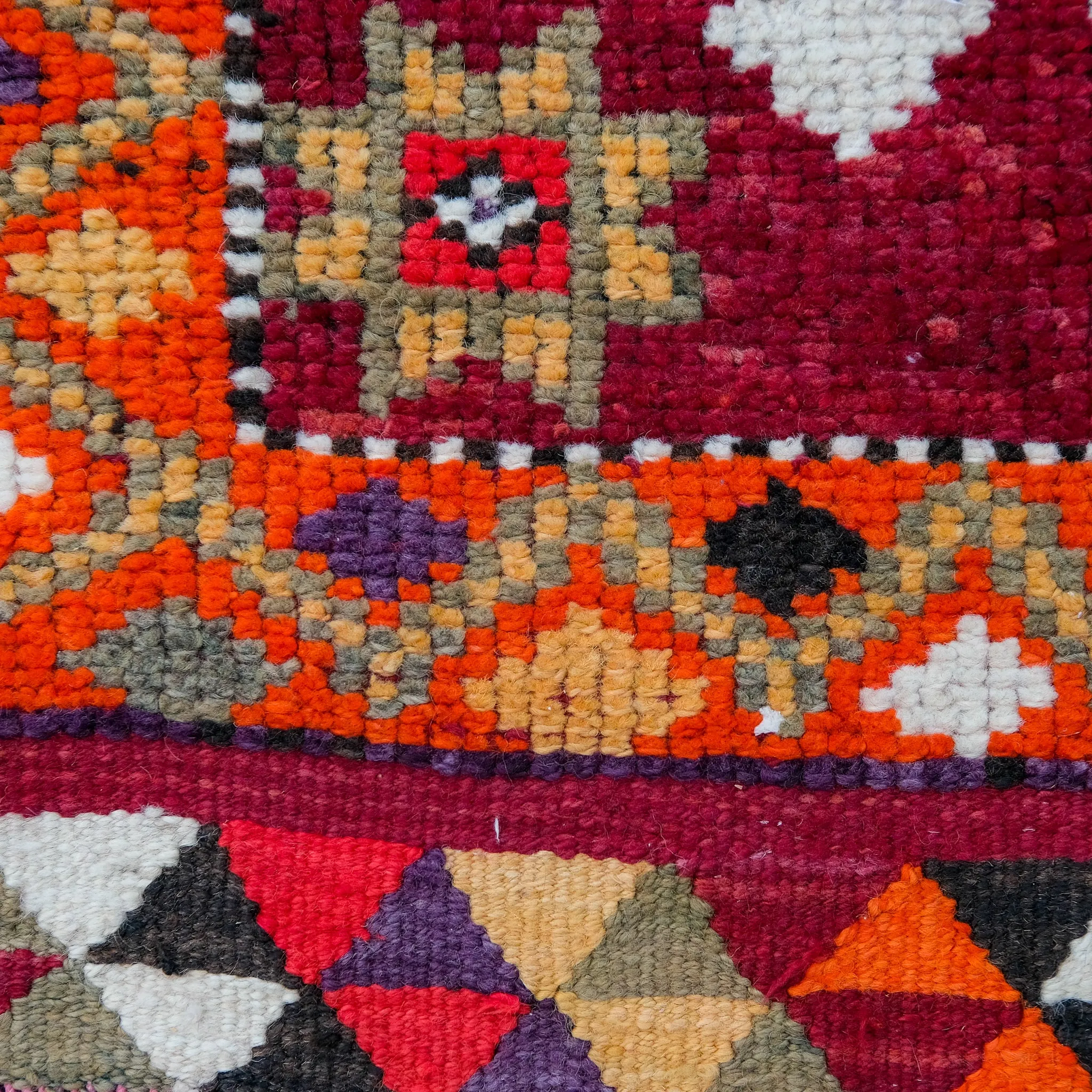 4732 Handwoven Vintage Rug 2'10x14'3