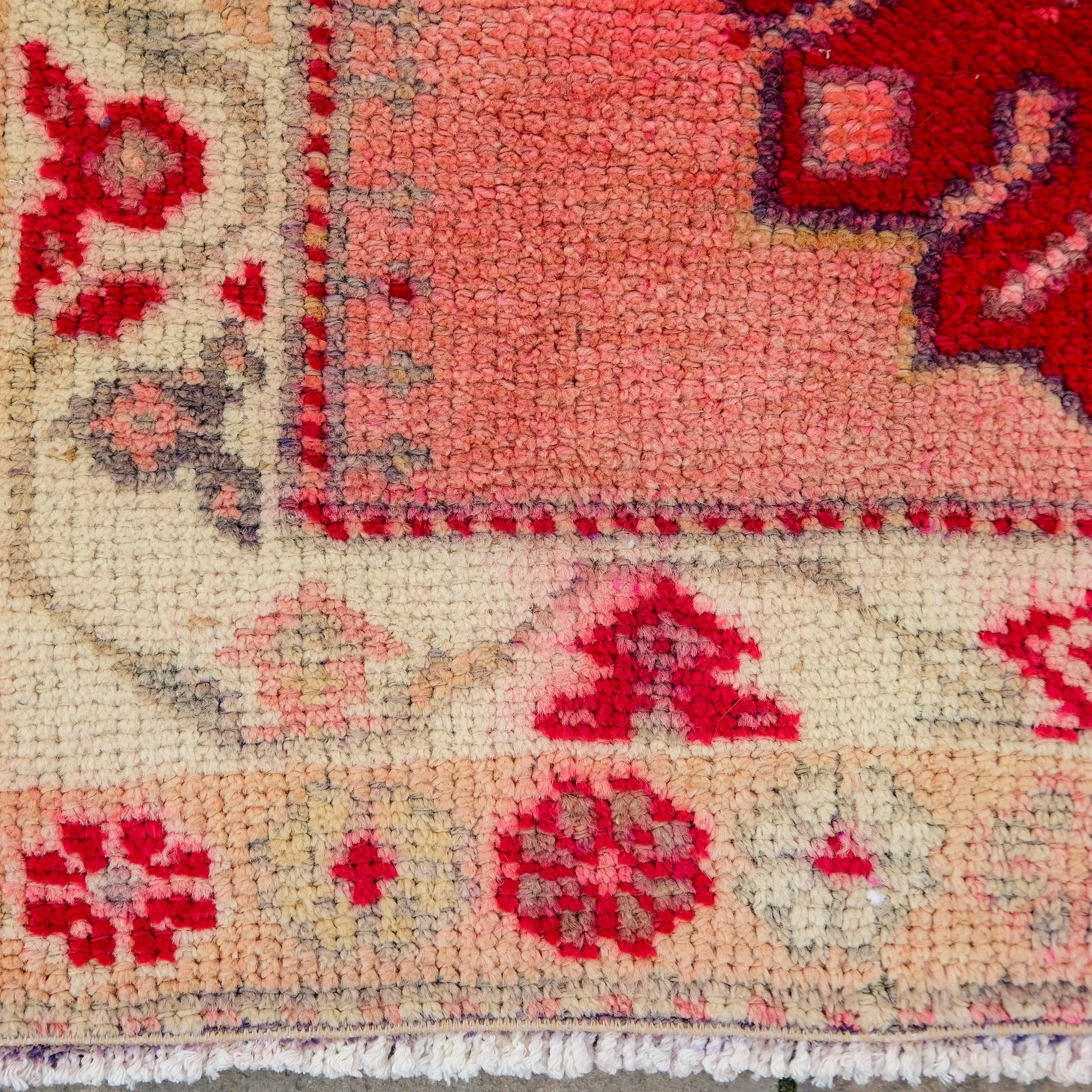 4788 Handwoven Vintage Rug 2'6x10'8