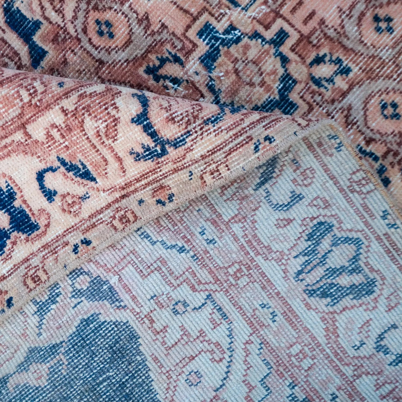 4955 Handwoven Vintage Rug 3'8x6'8