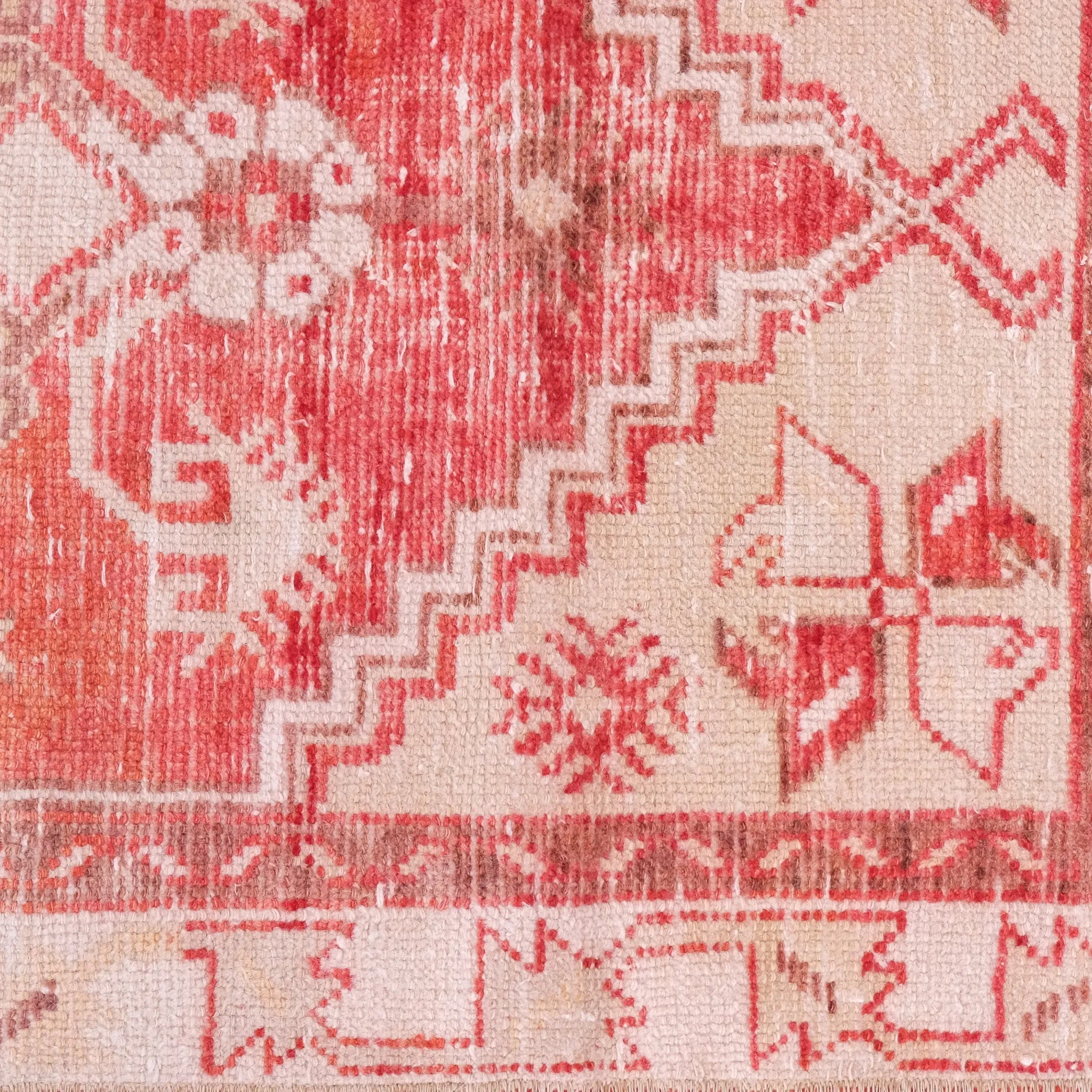 6270 Handwoven Vintage Rug 2'5x5