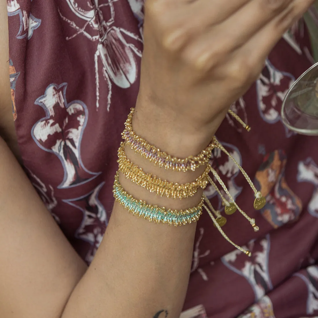 Adjustable beaded bracelet-fringe style