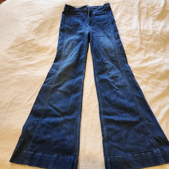 Anthropologie Pilcro Patch Pocket Flare Bell Bottom High Waisted Jean
