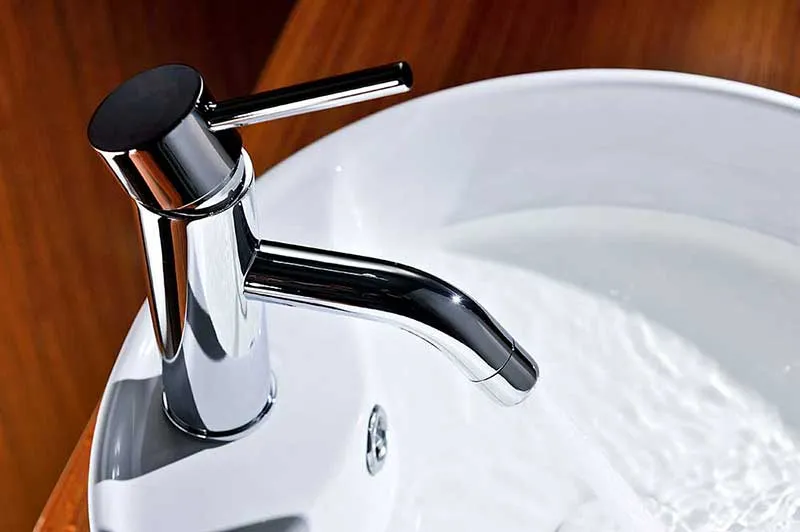 Anzzi Bravo Series Single Handle Bathroom Sink Faucet in Polished Chrome