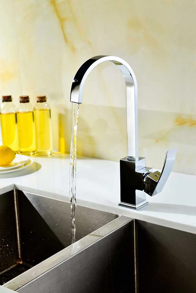 Anzzi Opus Series Single Handle Kitchen Faucet in Polished Chrome