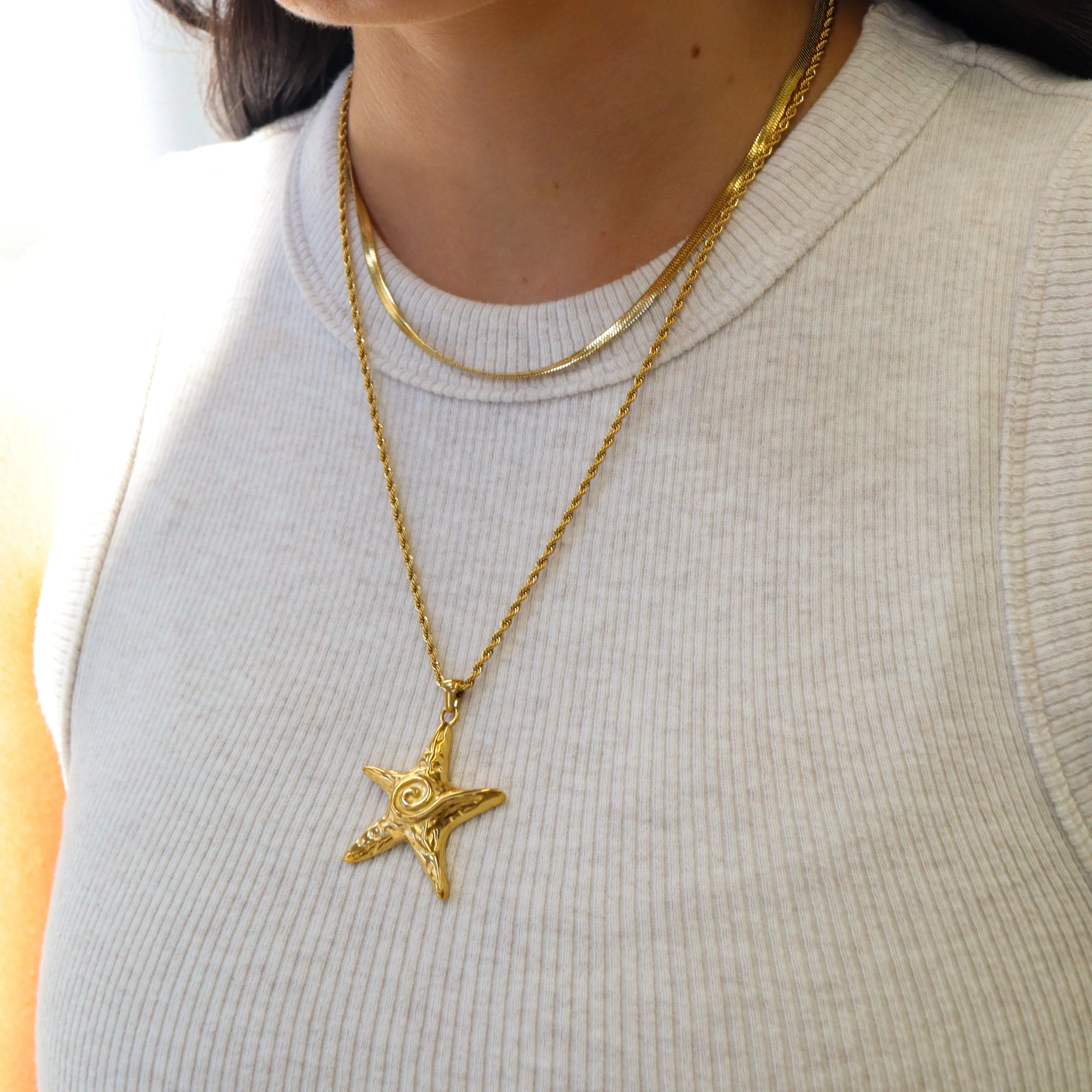 Astra - Starfish Necklace