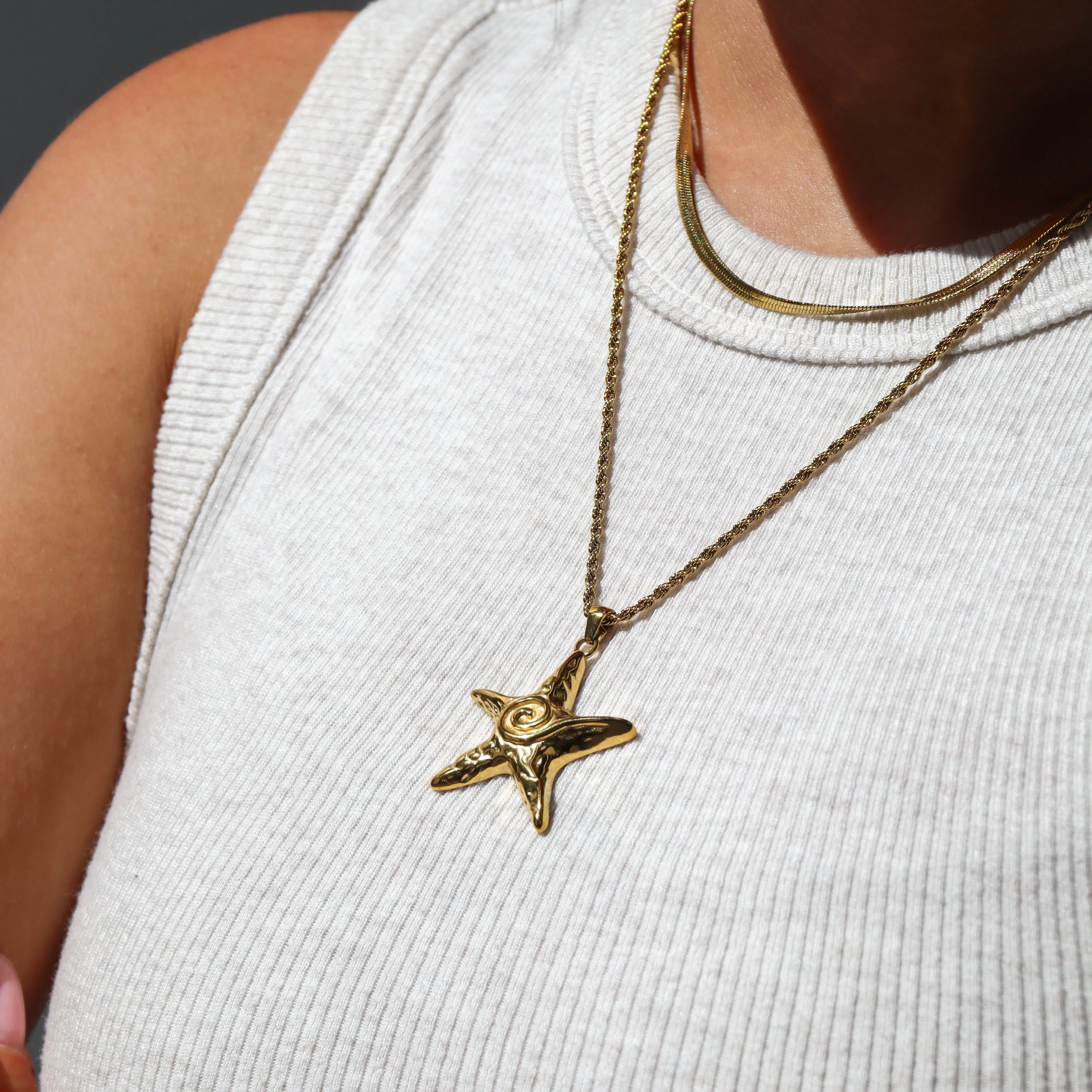 Astra - Starfish Necklace