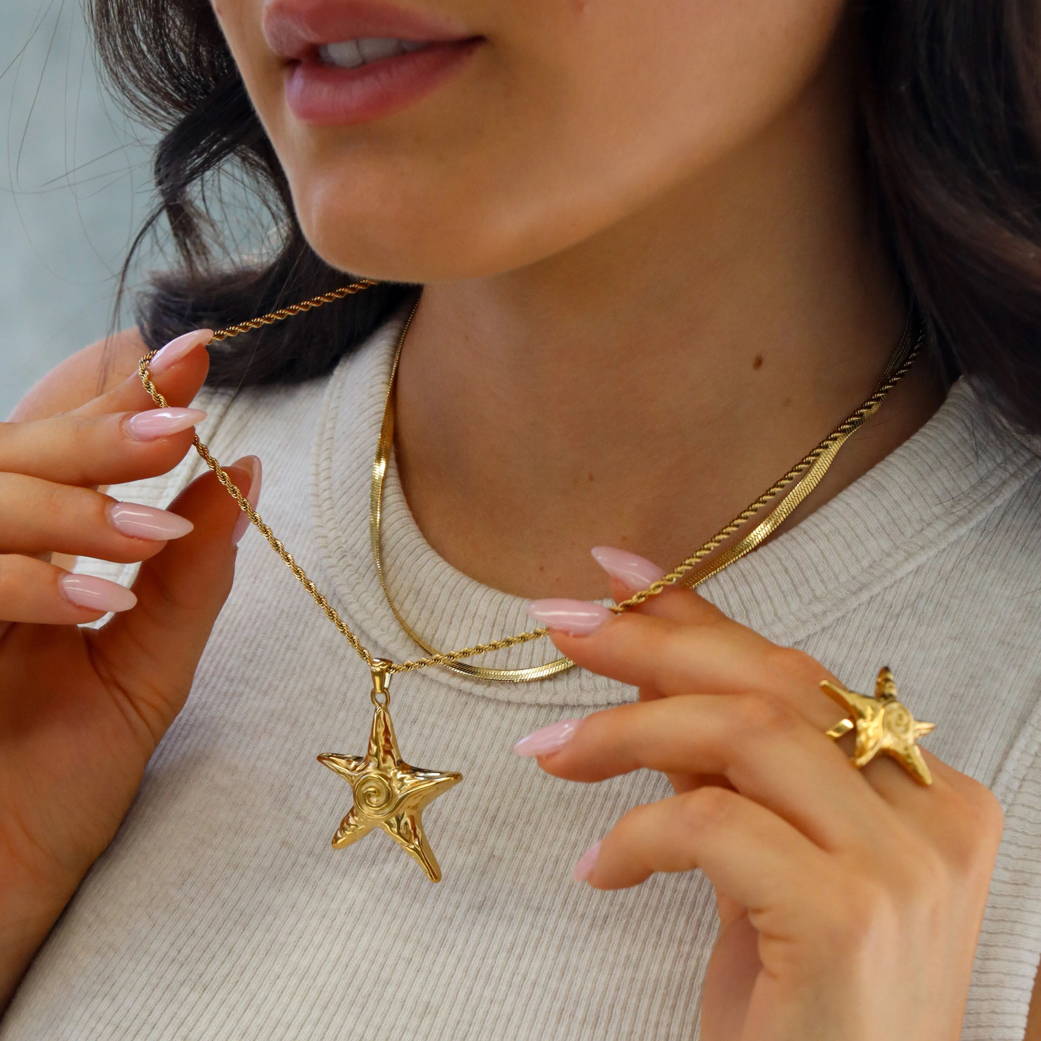 Astra - Starfish Necklace