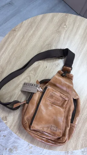 Bedstu Beau, Tan Rustic