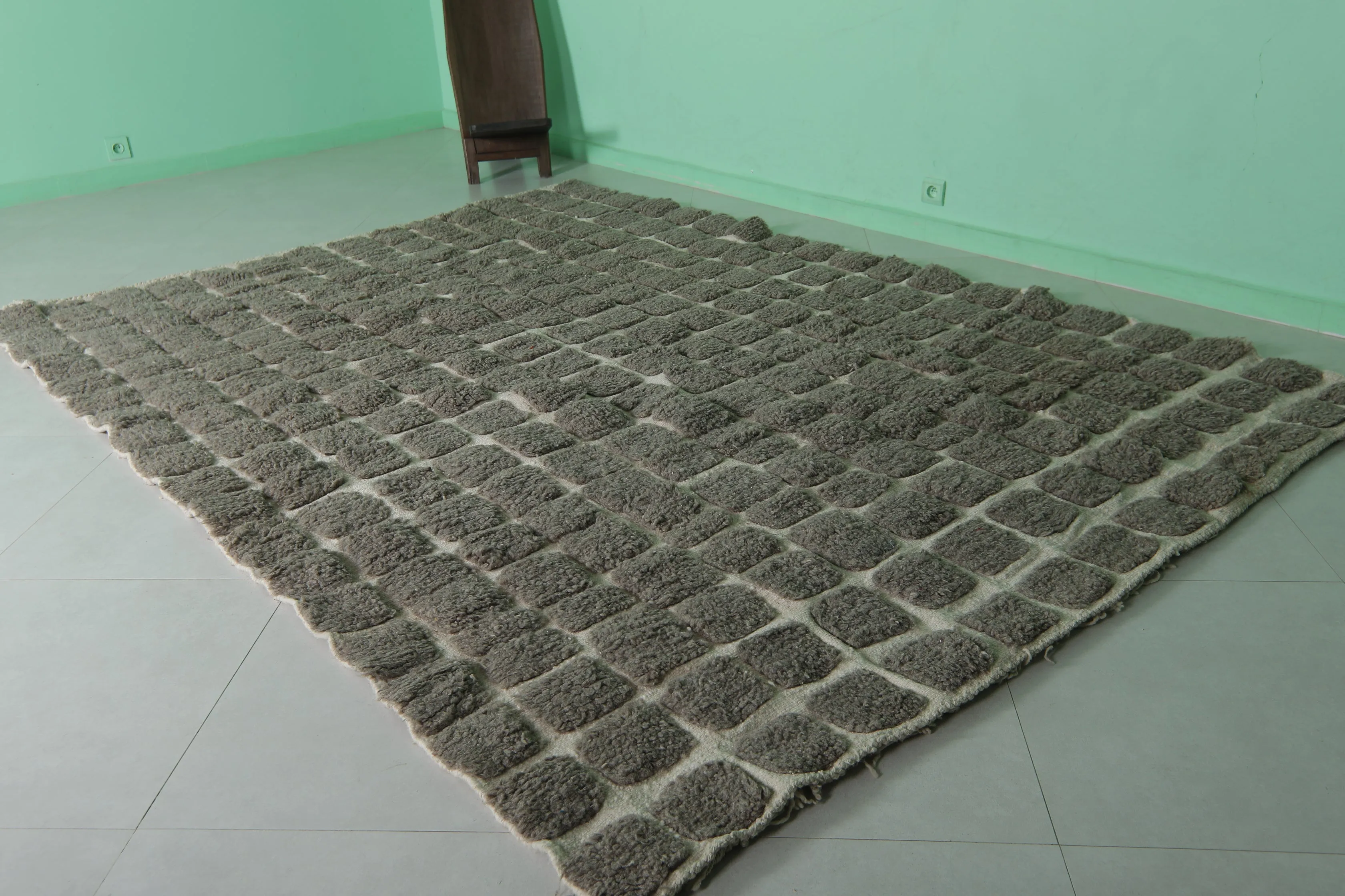 Beni Ourain Moroccan Rug - 7.1 x 9.9 Feet | Artisan Grid Design