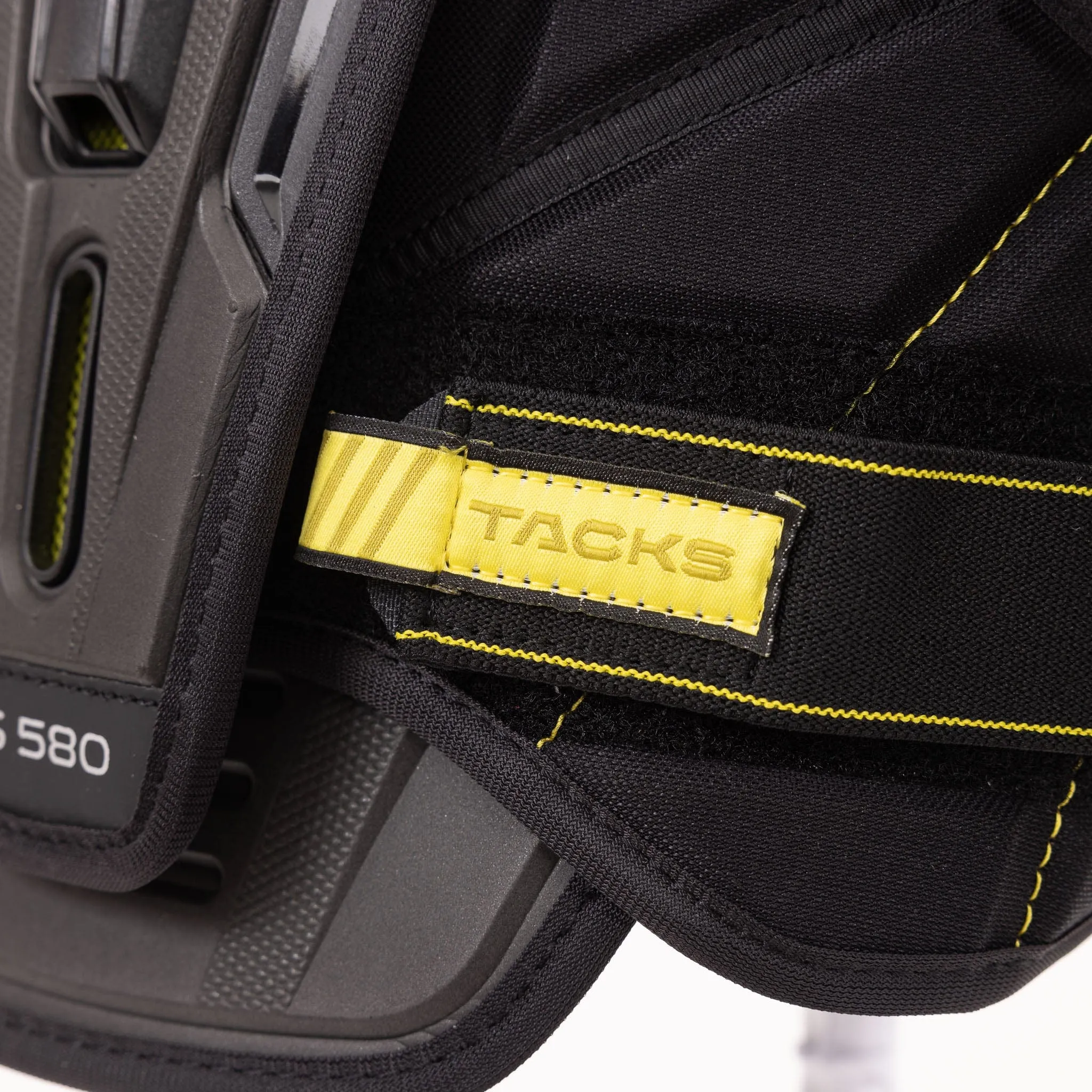 CCM Tacks AS580 Junior Hockey Shoulder Pads