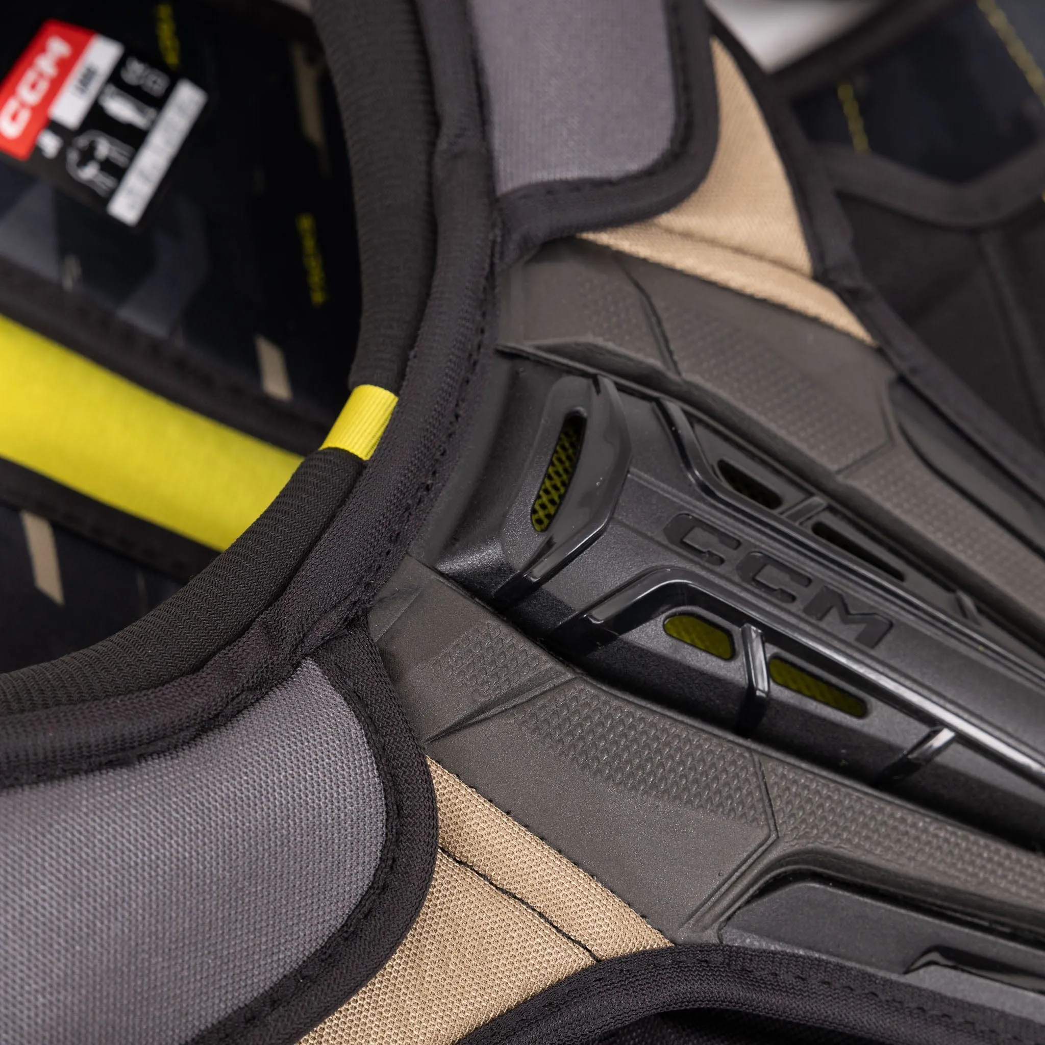 CCM Tacks AS580 Junior Hockey Shoulder Pads
