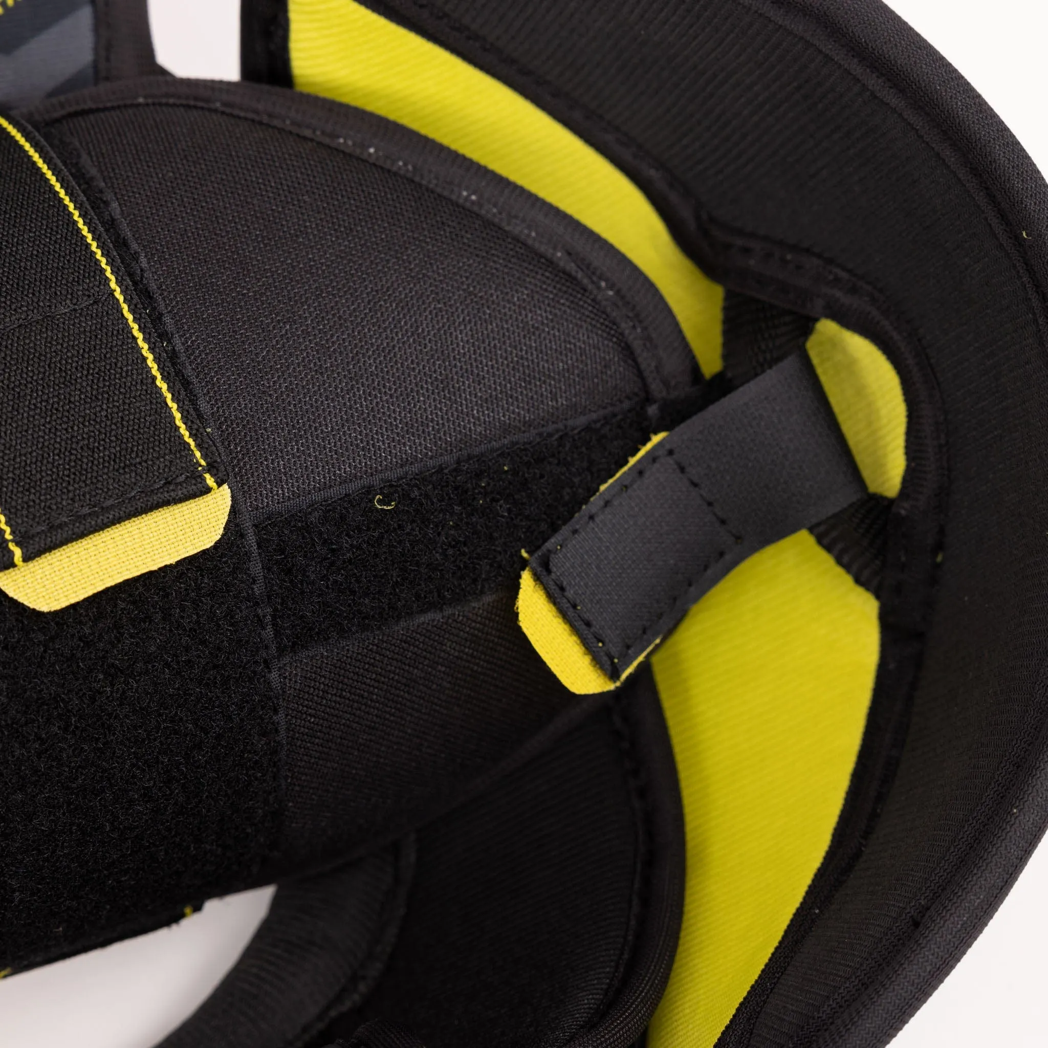 CCM Tacks AS580 Junior Hockey Shoulder Pads