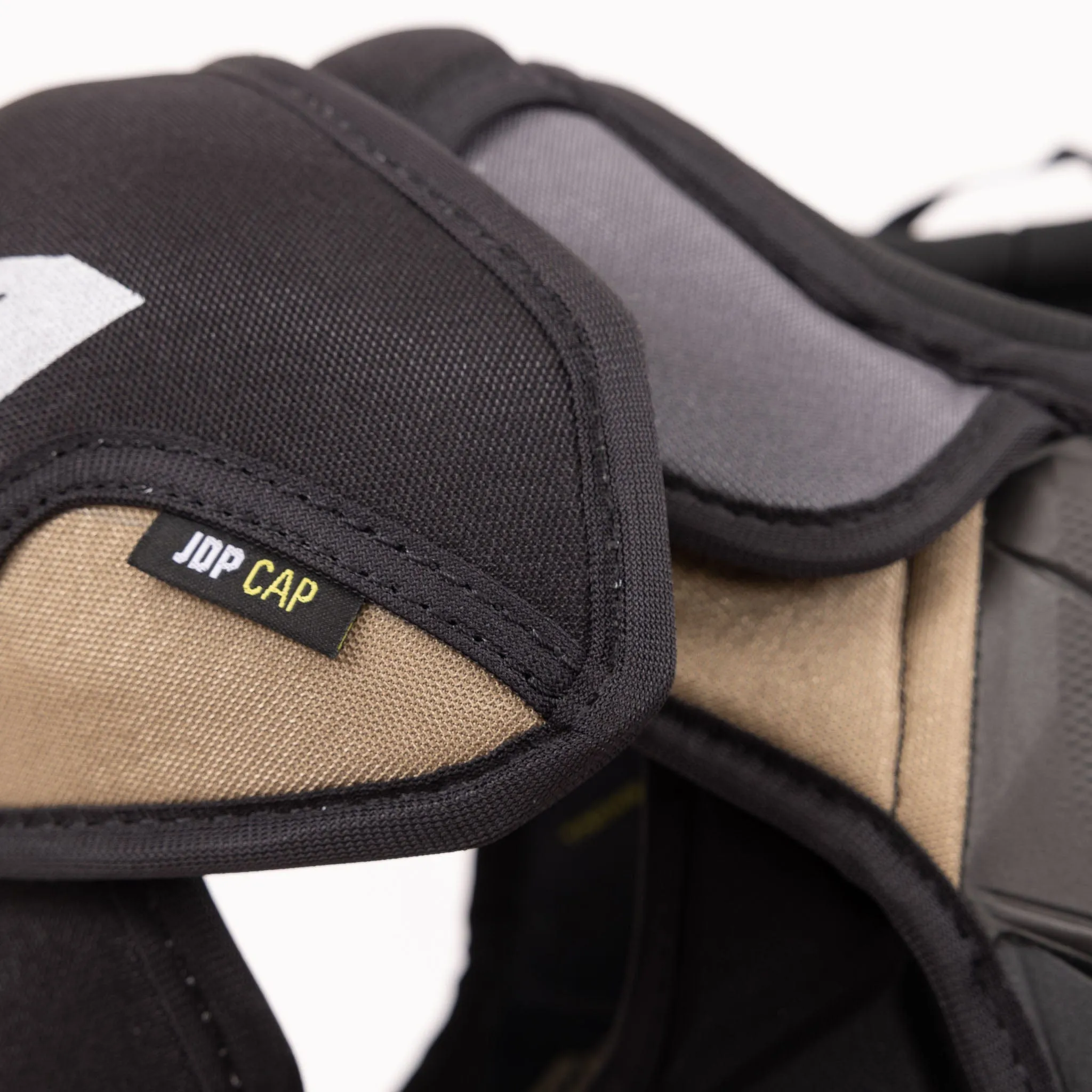 CCM Tacks AS580 Junior Hockey Shoulder Pads