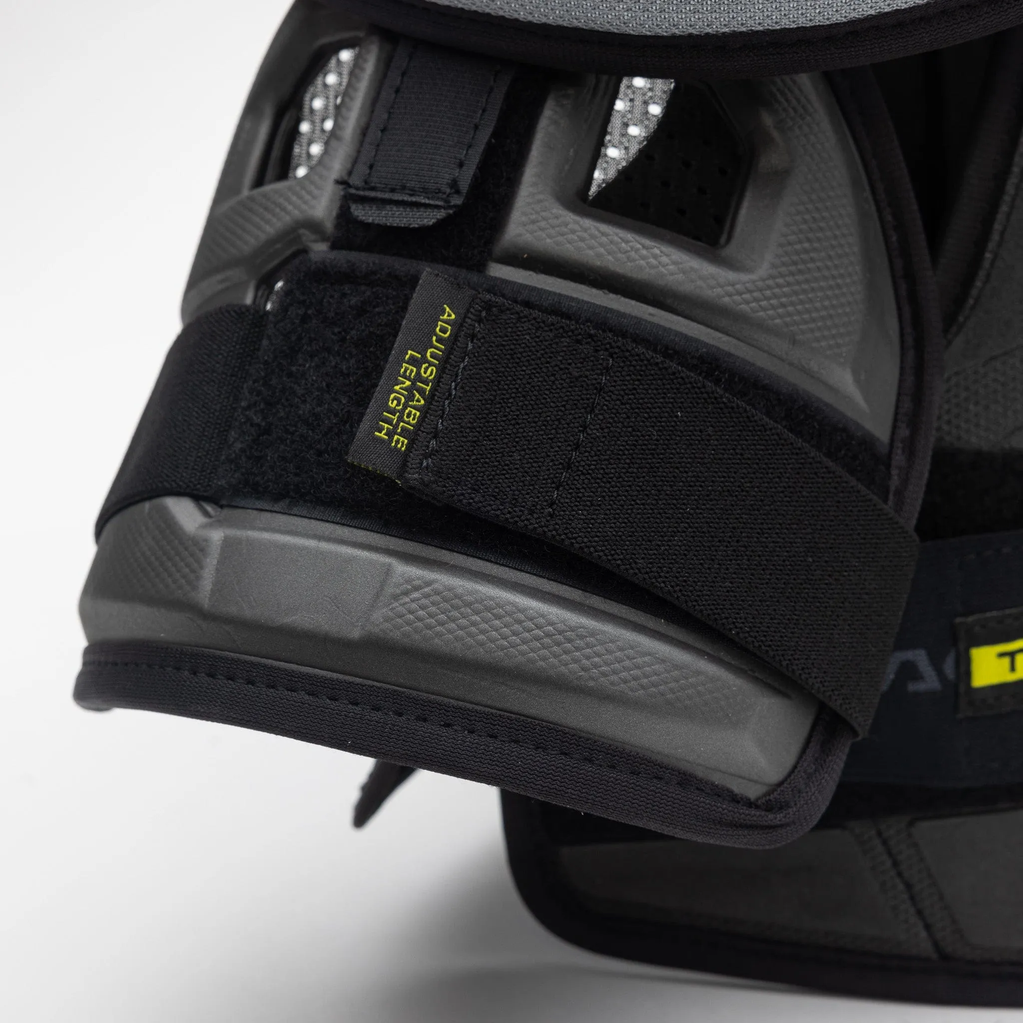 CCM Tacks XF Pro Junior Hockey Shoulder Pads