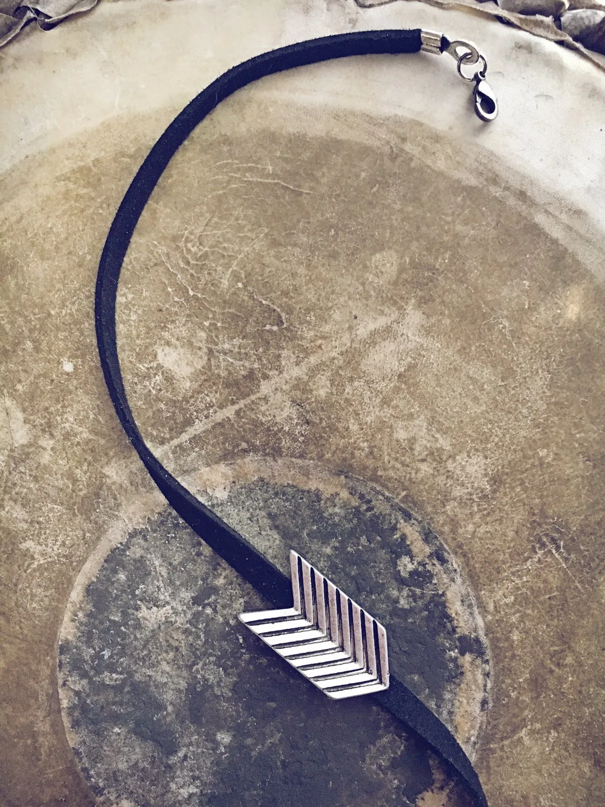 chevron arrow choker necklace