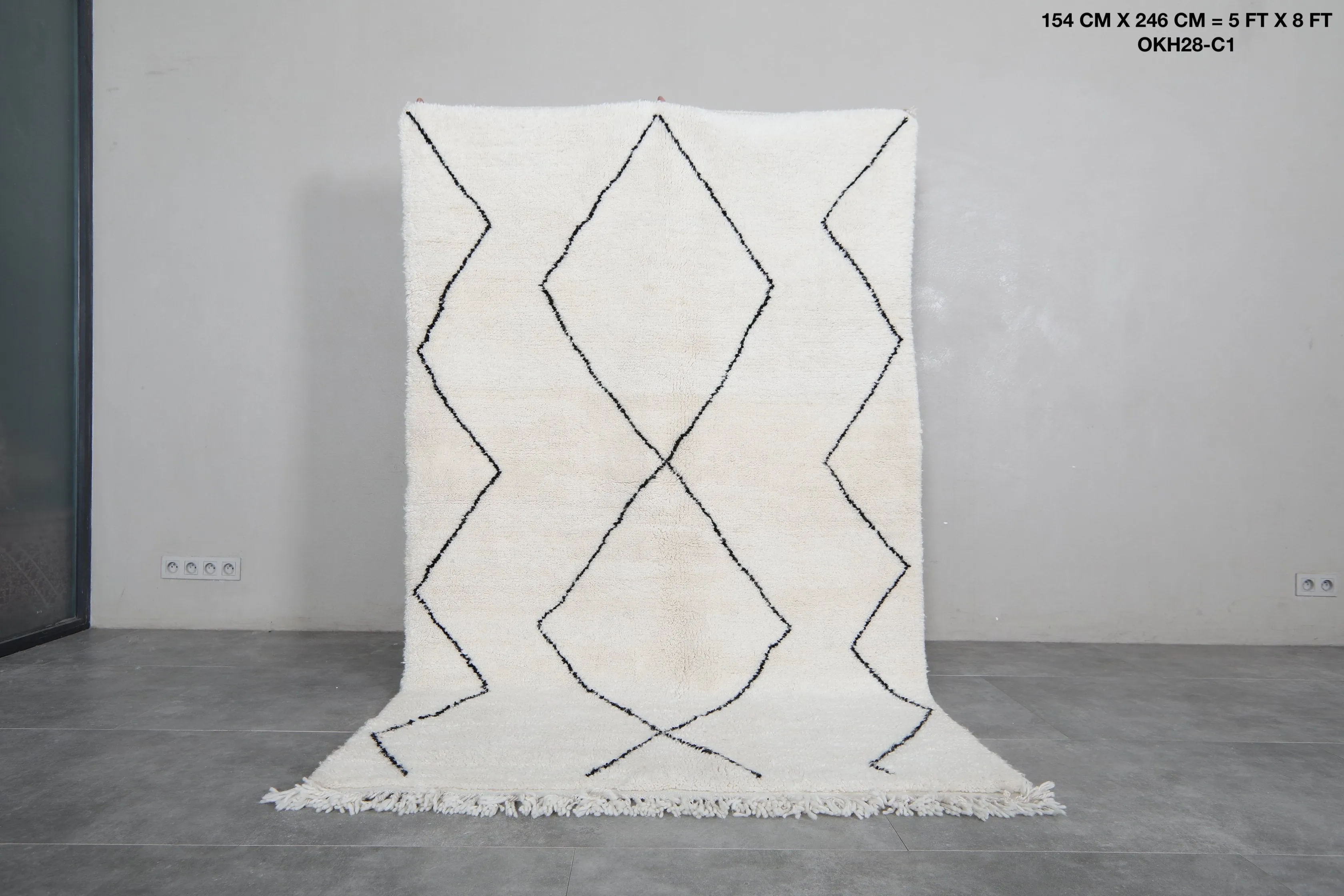 Diamond Moroccan Rug - 5 x 8 Feet | Handwoven Wool with Bold Diamond Pattern