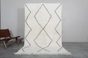 Diamond Moroccan Rug - 5 x 8 Feet | Handwoven Wool with Bold Diamond Pattern