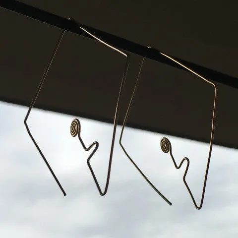 Diamond Shape Gold Wire Hoops w/flower