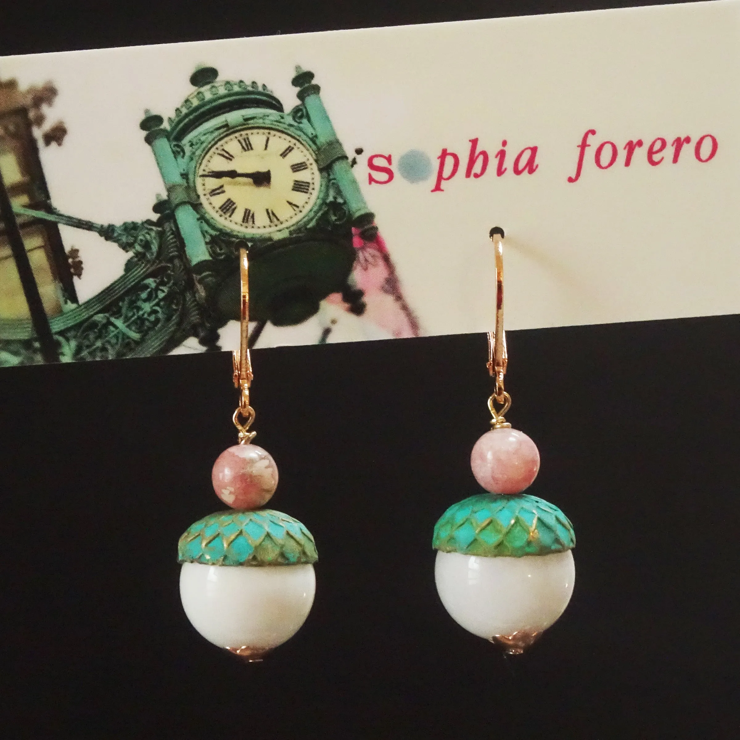 Does Anybody Really Know What Time It Is earring: howlite   rhodocrosite