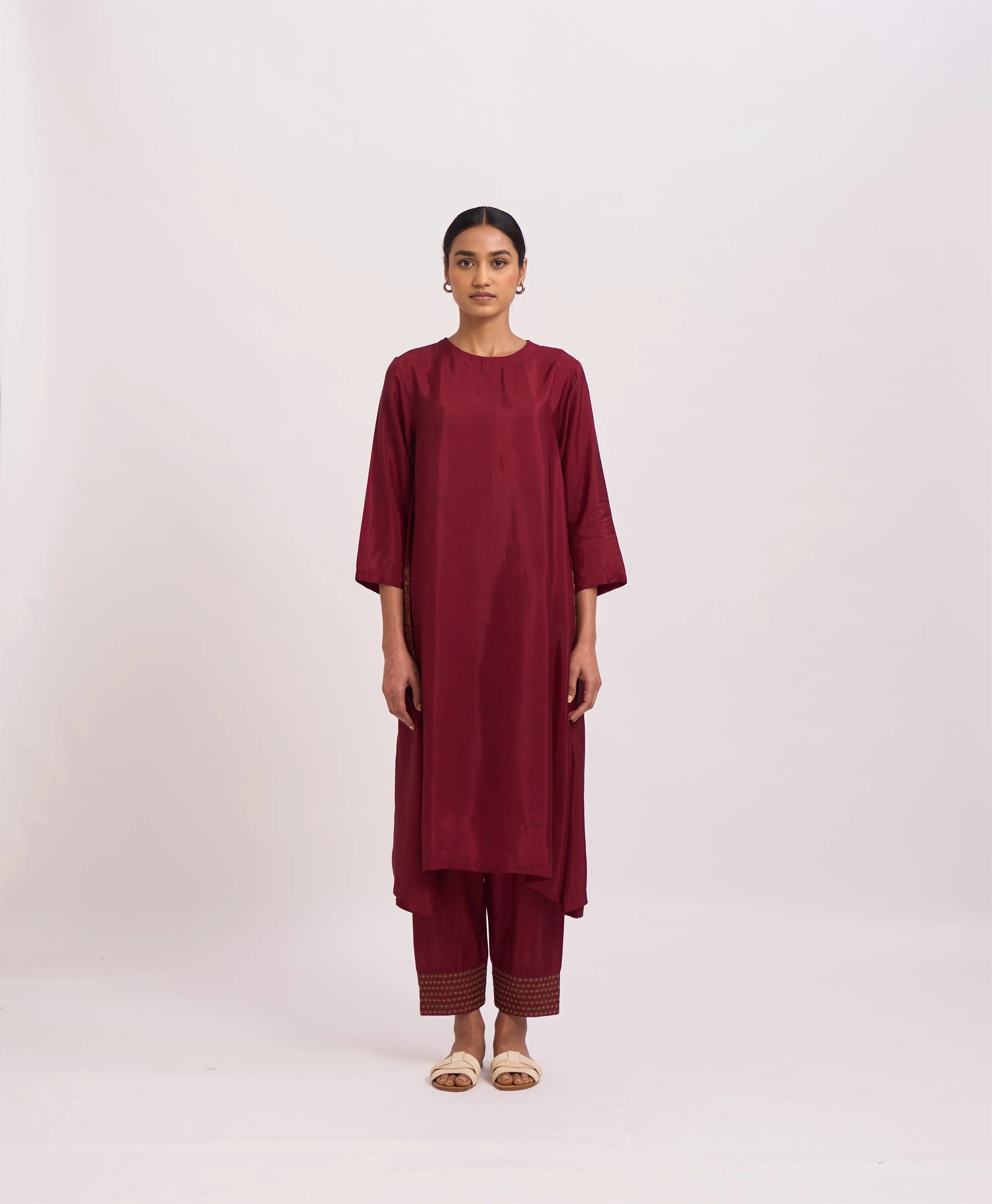 Dot   I   Pocket Style Mushrif Kurta Set Cotton Silk Fabric is used in Kurta set Dark Red SS24-PS- DR