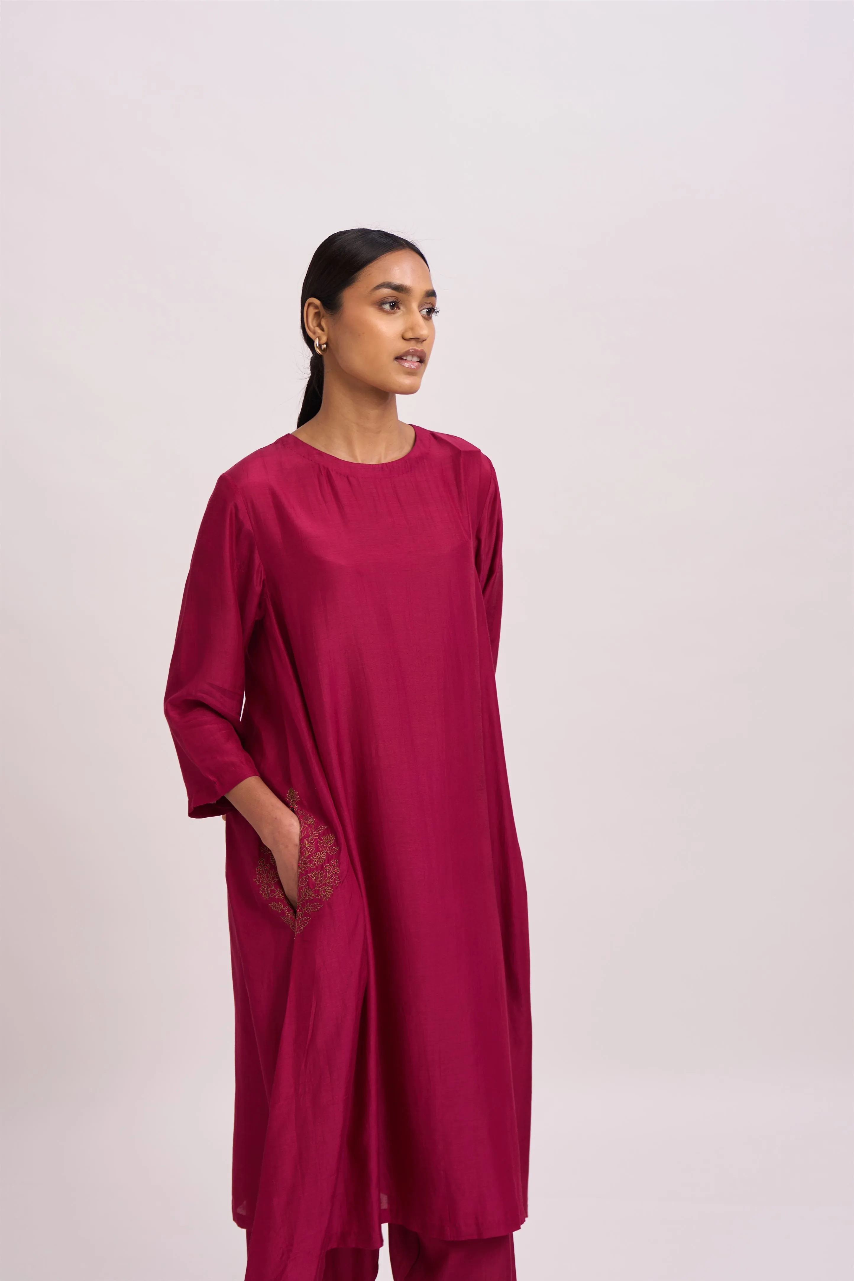 Dot   I   Pocket Style Raha Kurta Set Cotton Silk Fabric is used in Kurta set Fuchsia SS24-PS-F