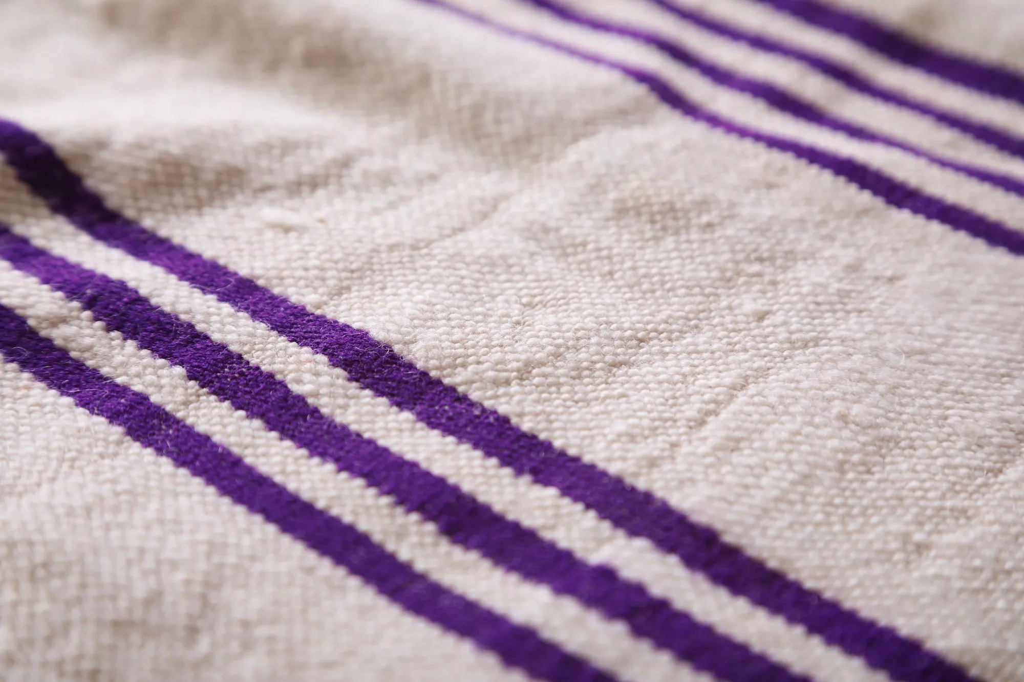 Flat Woven Moroccan Kilim - Handcrafted 5.7 FT X 7.8 FT