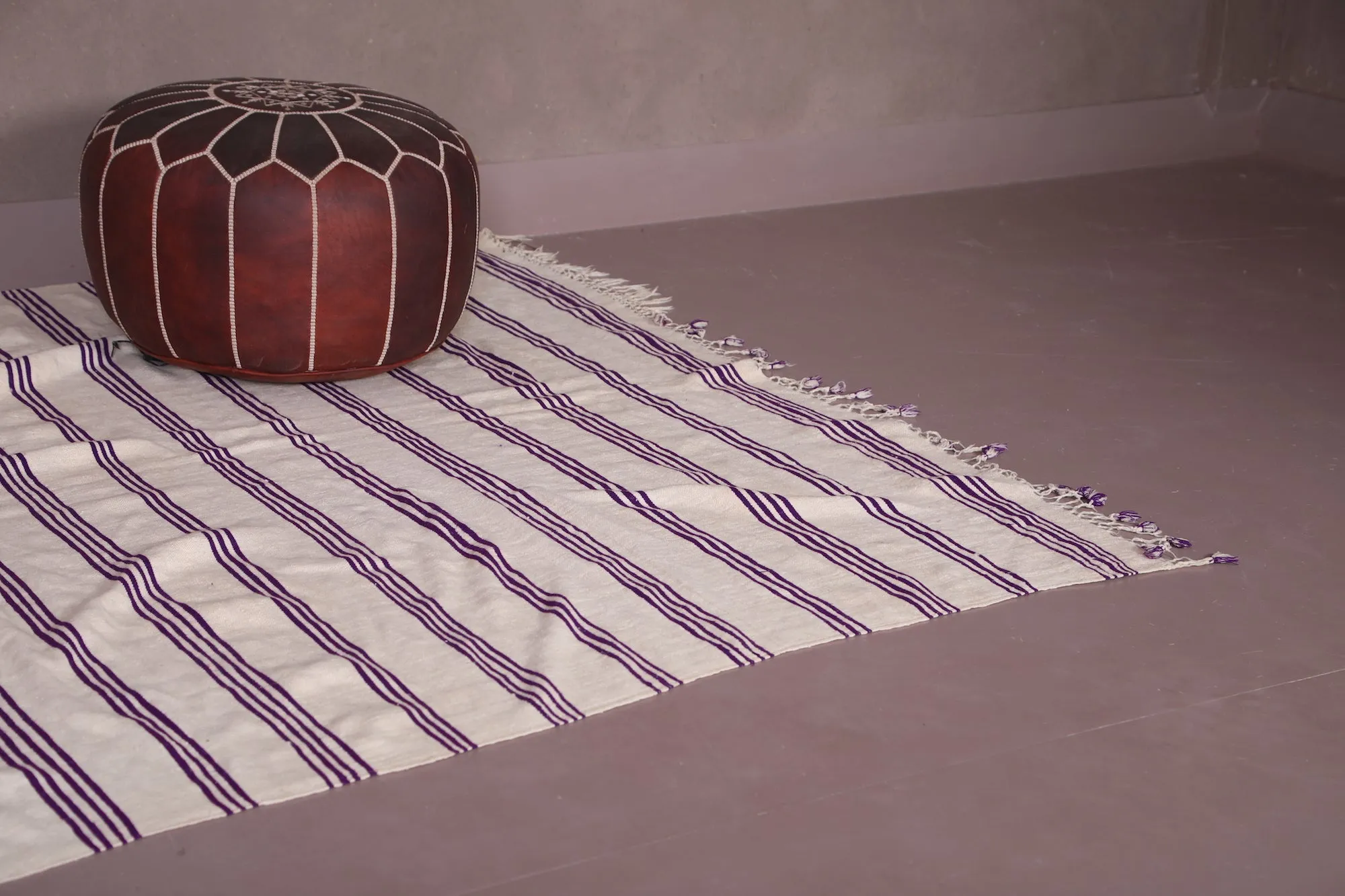 Flat Woven Moroccan Kilim - Handcrafted 5.7 FT X 7.8 FT