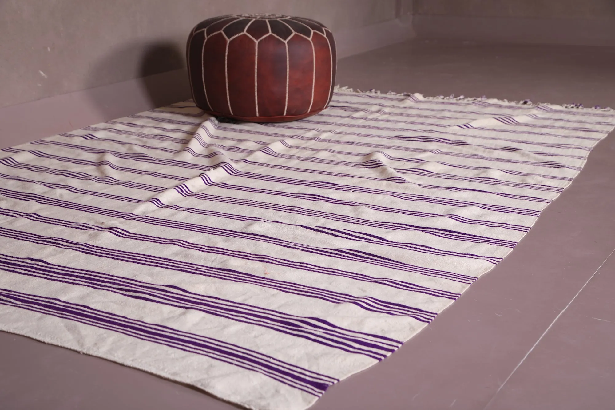 Flat Woven Moroccan Kilim - Handcrafted 5.7 FT X 7.8 FT