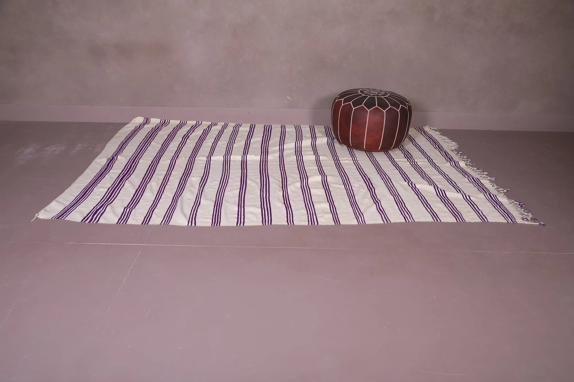 Flat Woven Moroccan Kilim - Handcrafted 5.7 FT X 7.8 FT