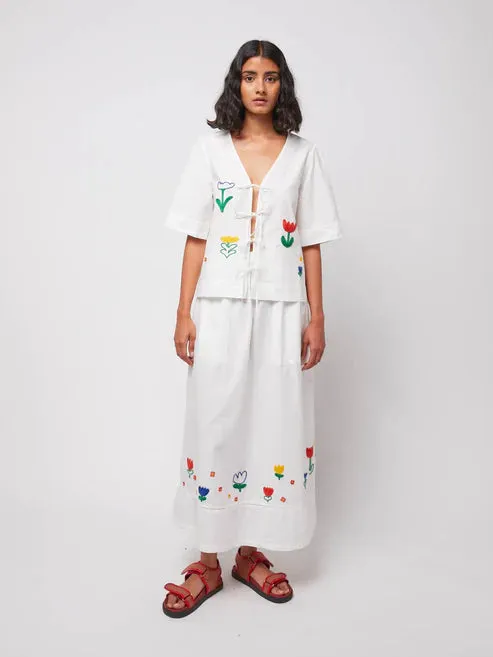 Garden Embroidery Tie Blouse | White