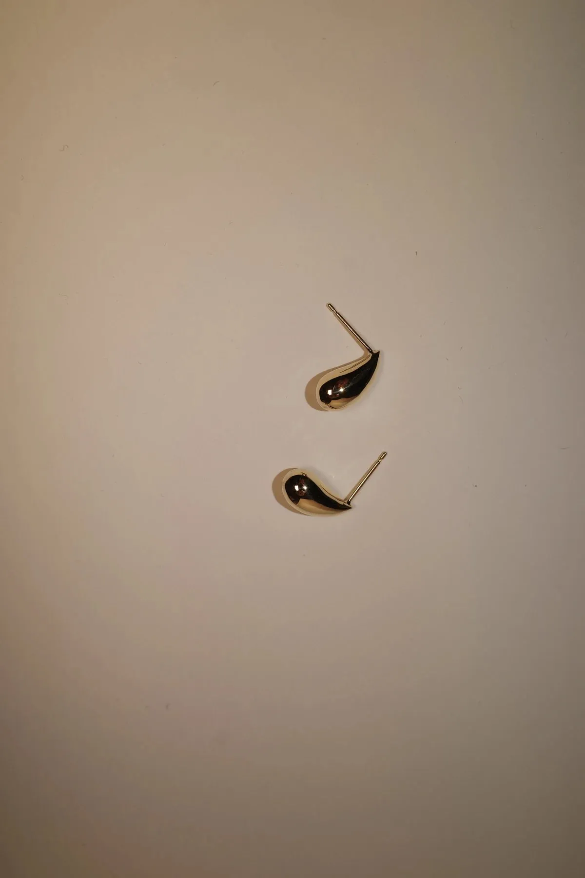 Gold Rain Drop Studs - Medium