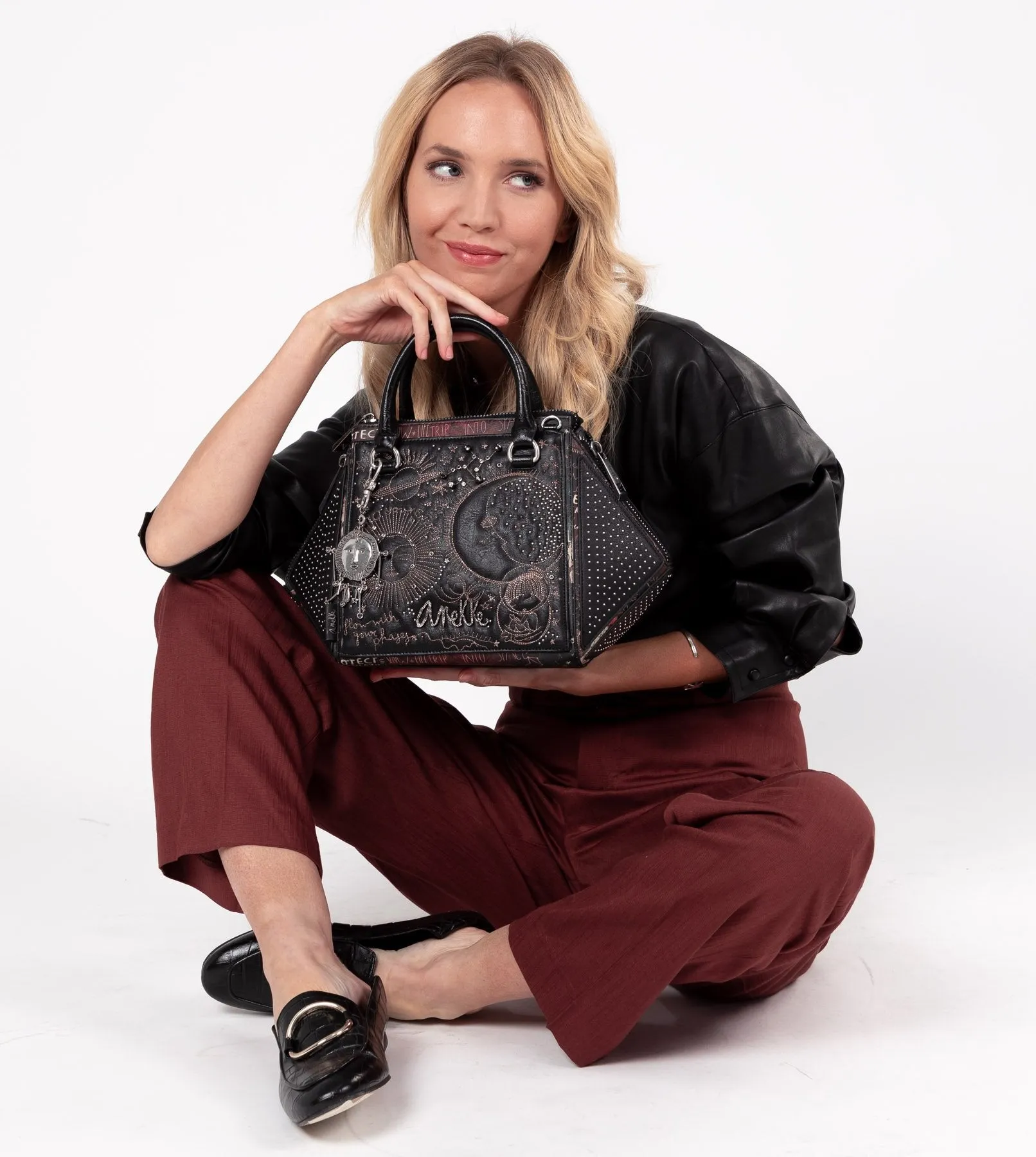 Gorgeous spirit convertible two handle bag