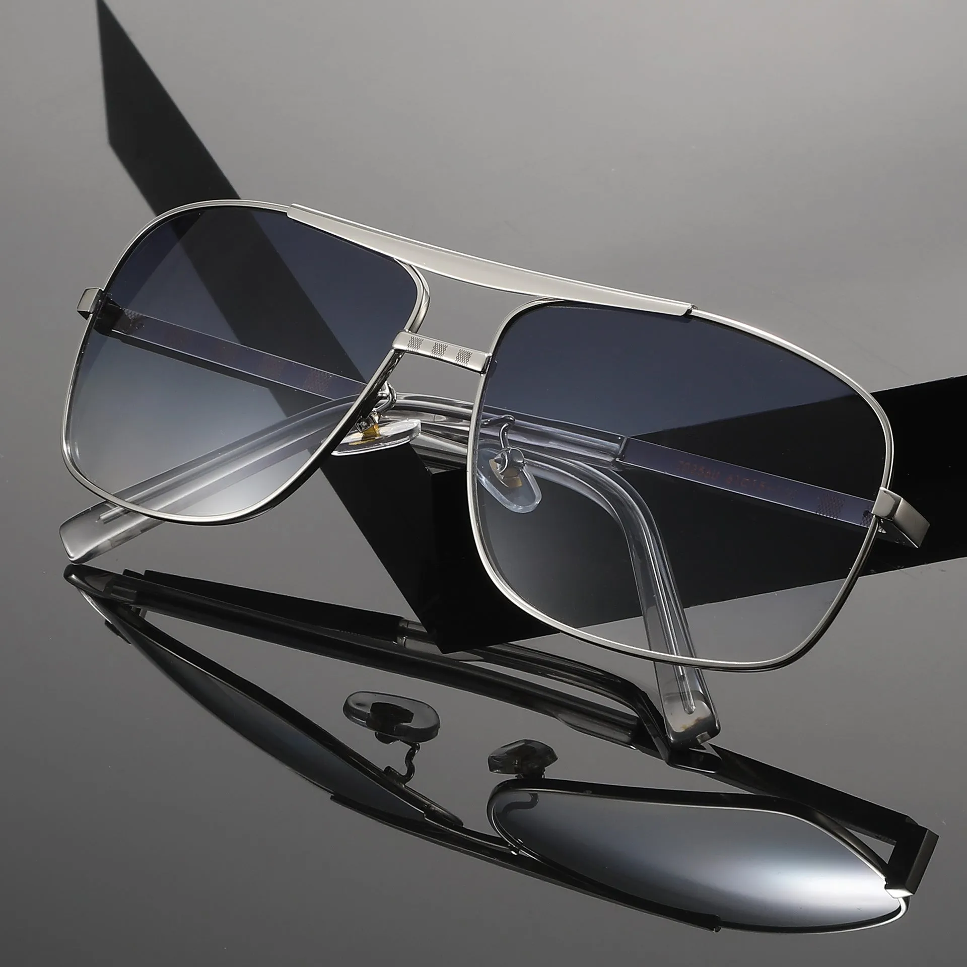 Gradient Square Frame Sunglasses