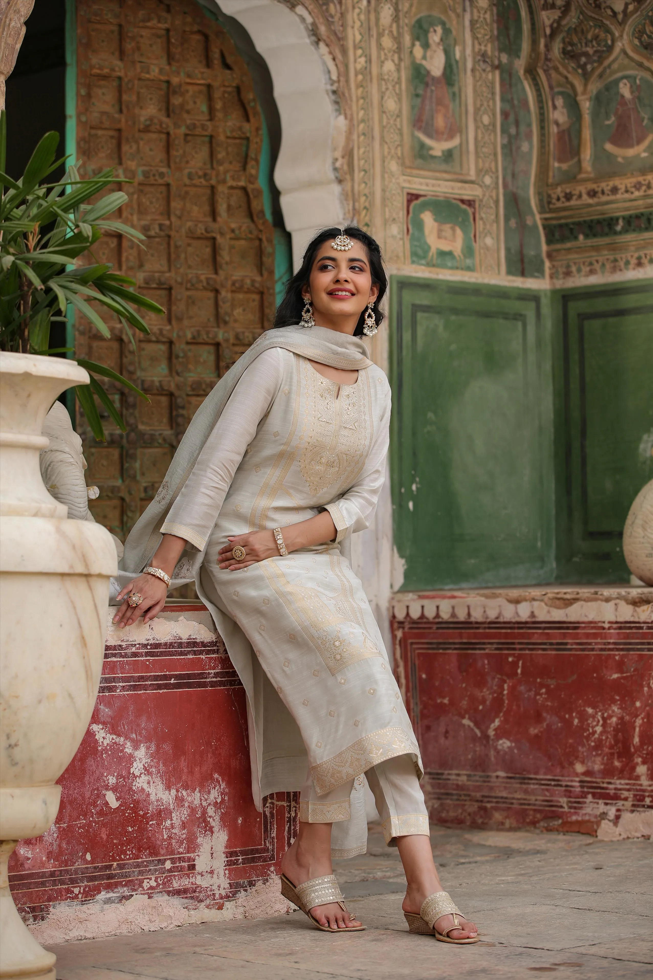 Grey Russian Silk Slub Jacquard Suit Set