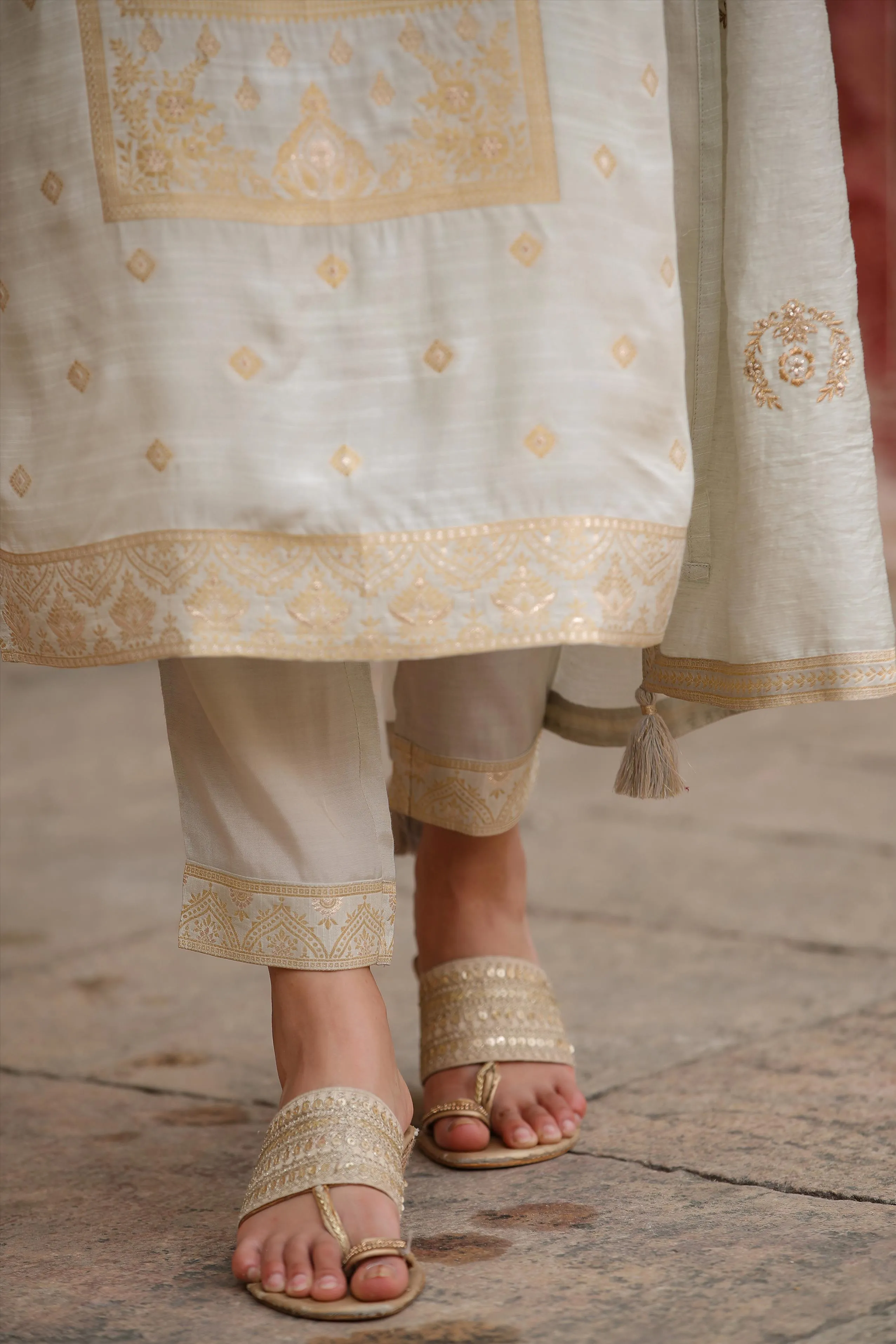 Grey Russian Silk Slub Jacquard Suit Set