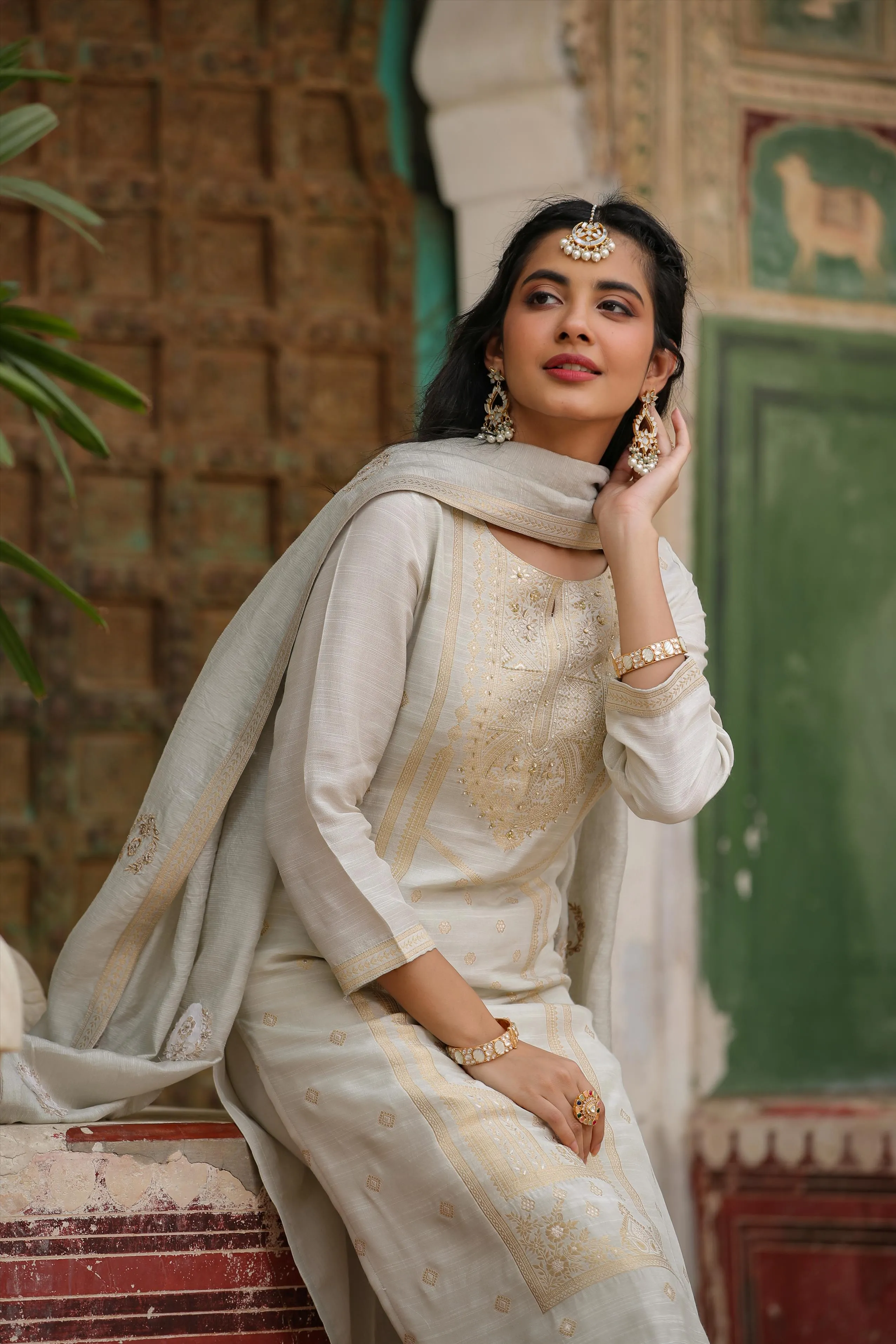 Grey Russian Silk Slub Jacquard Suit Set