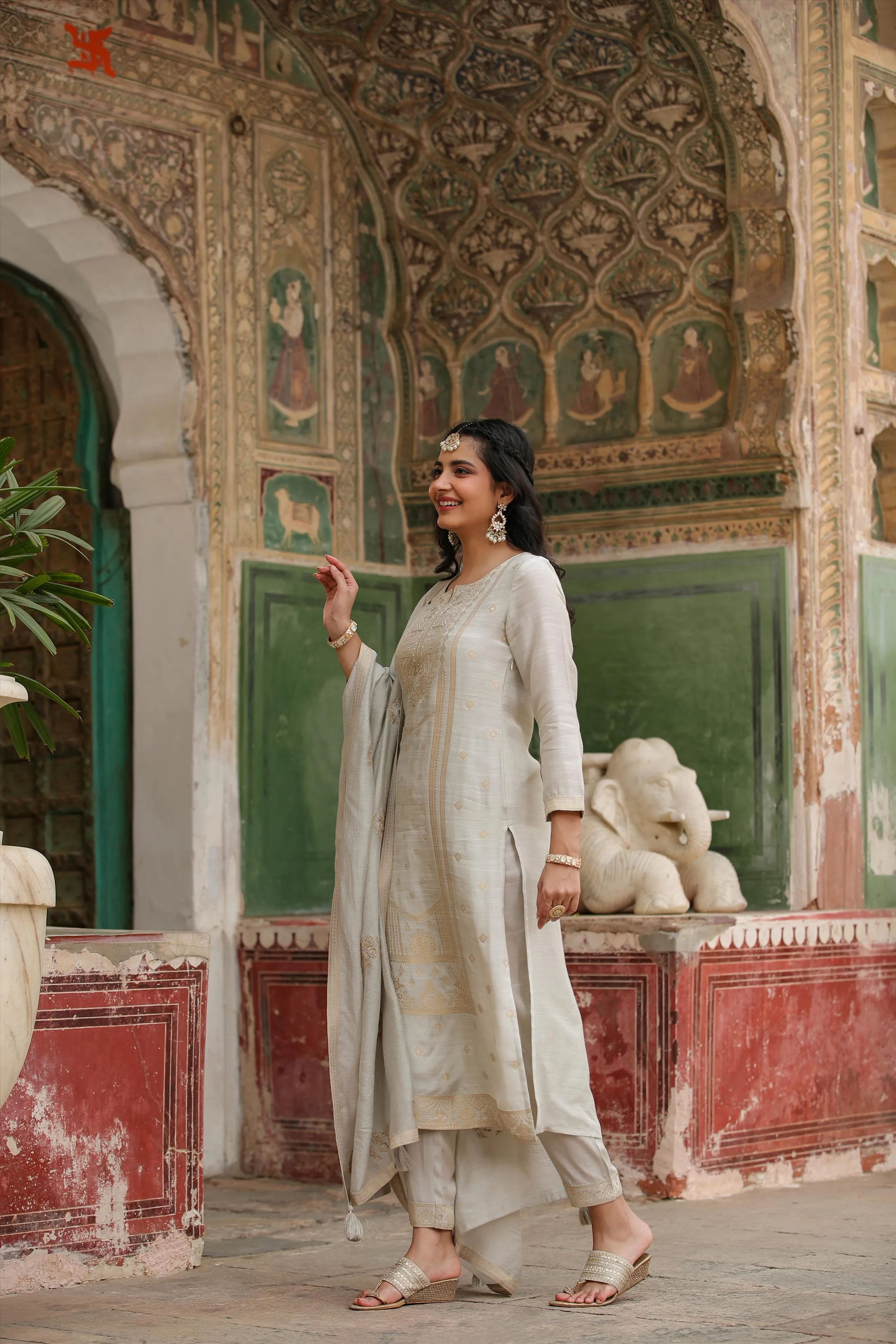 Grey Russian Silk Slub Jacquard Suit Set