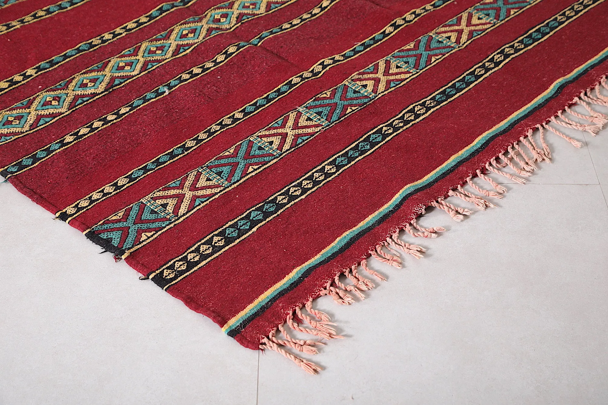 Handwoven Bohemian Kilim Rug 5.9 FT x 10.2 FT – Moroccan Elegance