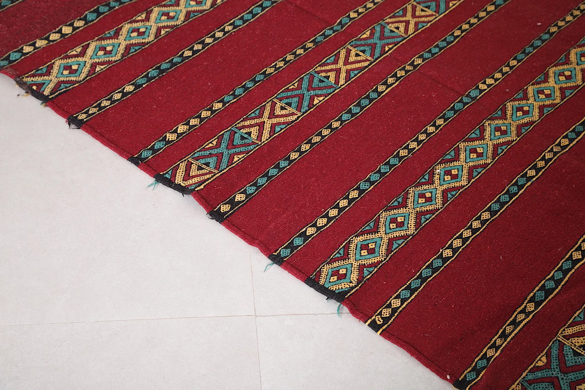 Handwoven Bohemian Kilim Rug 5.9 FT x 10.2 FT – Moroccan Elegance