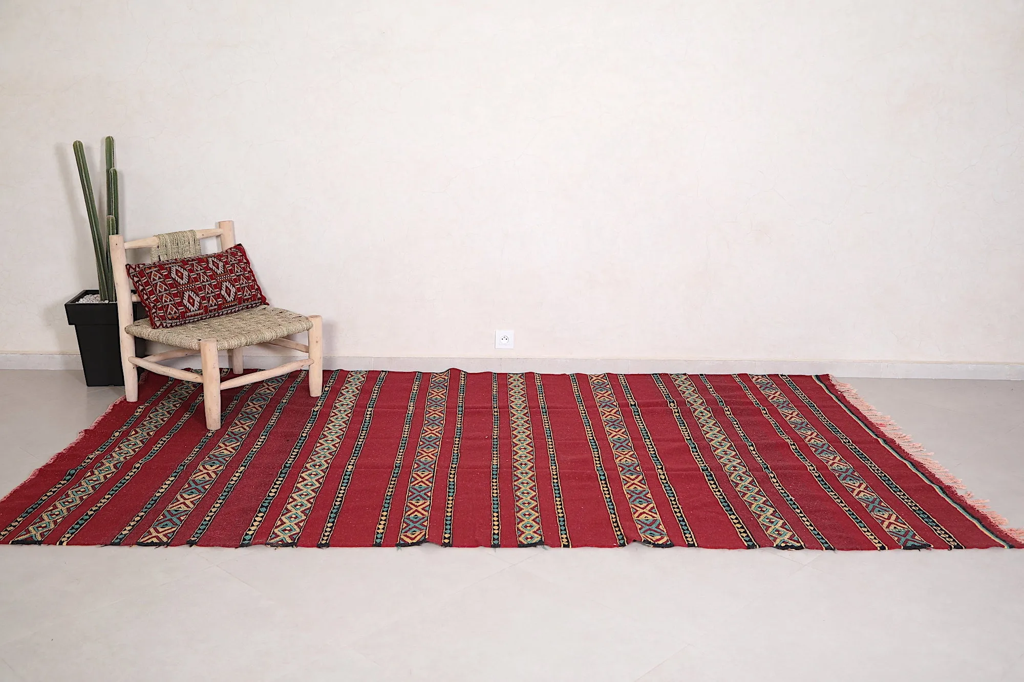 Handwoven Bohemian Kilim Rug 5.9 FT x 10.2 FT – Moroccan Elegance