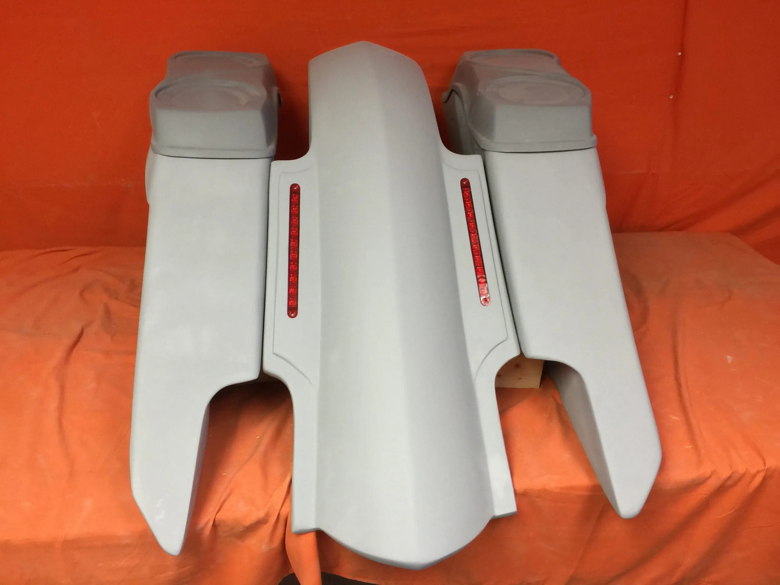 Harley Davidson 6" Trendsetter Extended Saddlebag LED Fender Kit - Dual Cut Outs Dual 6.5" Speaker Lids