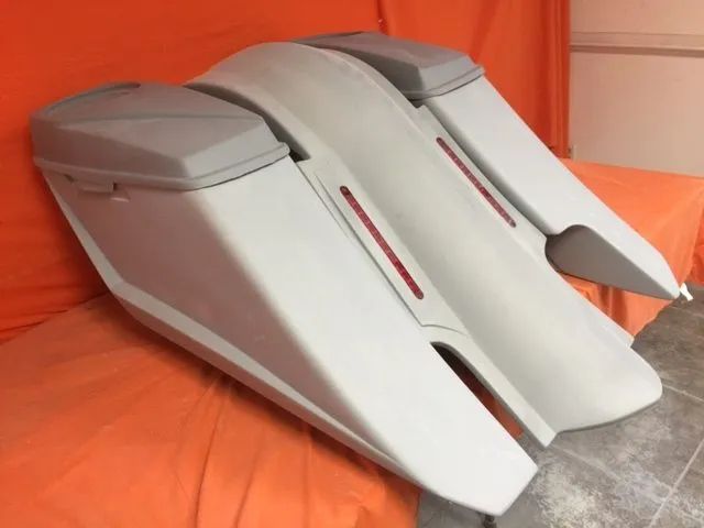 Harley Davidson 6" Trendsetter Extended Saddlebag LED Fender Kit - Right Side Cut Out   6 x 9 Speaker Lids / 2014 - 2018