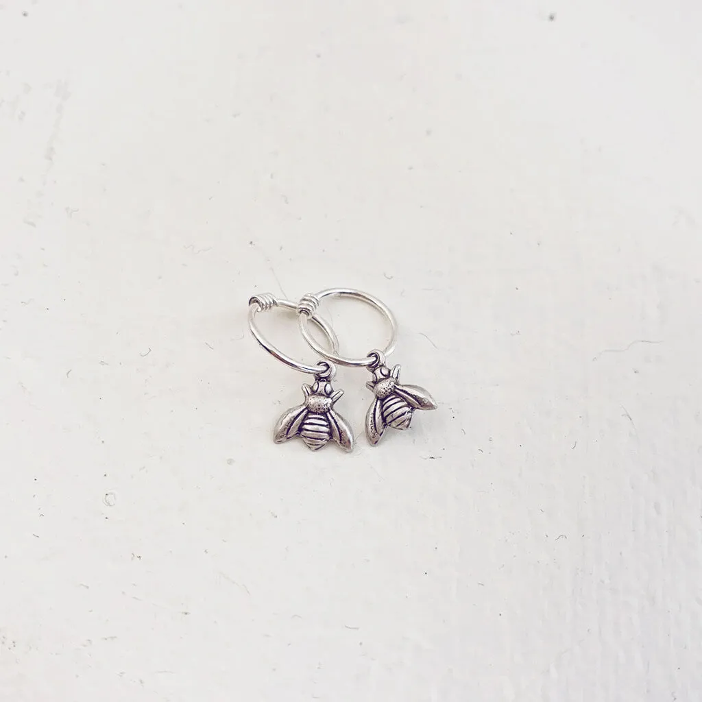honey bee // teeny tiny silver bee hoop sleeper earrings⁣