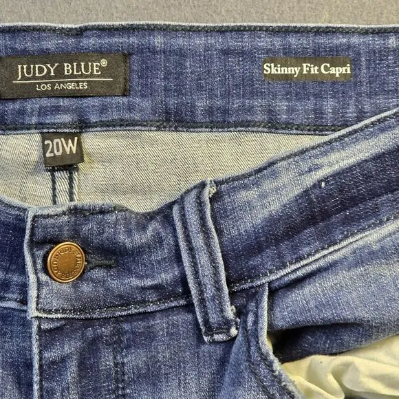 Judy Blue Skinny Fit Capri Women’s Blue Wash Distress Fringe Crop Jeans Size 20W